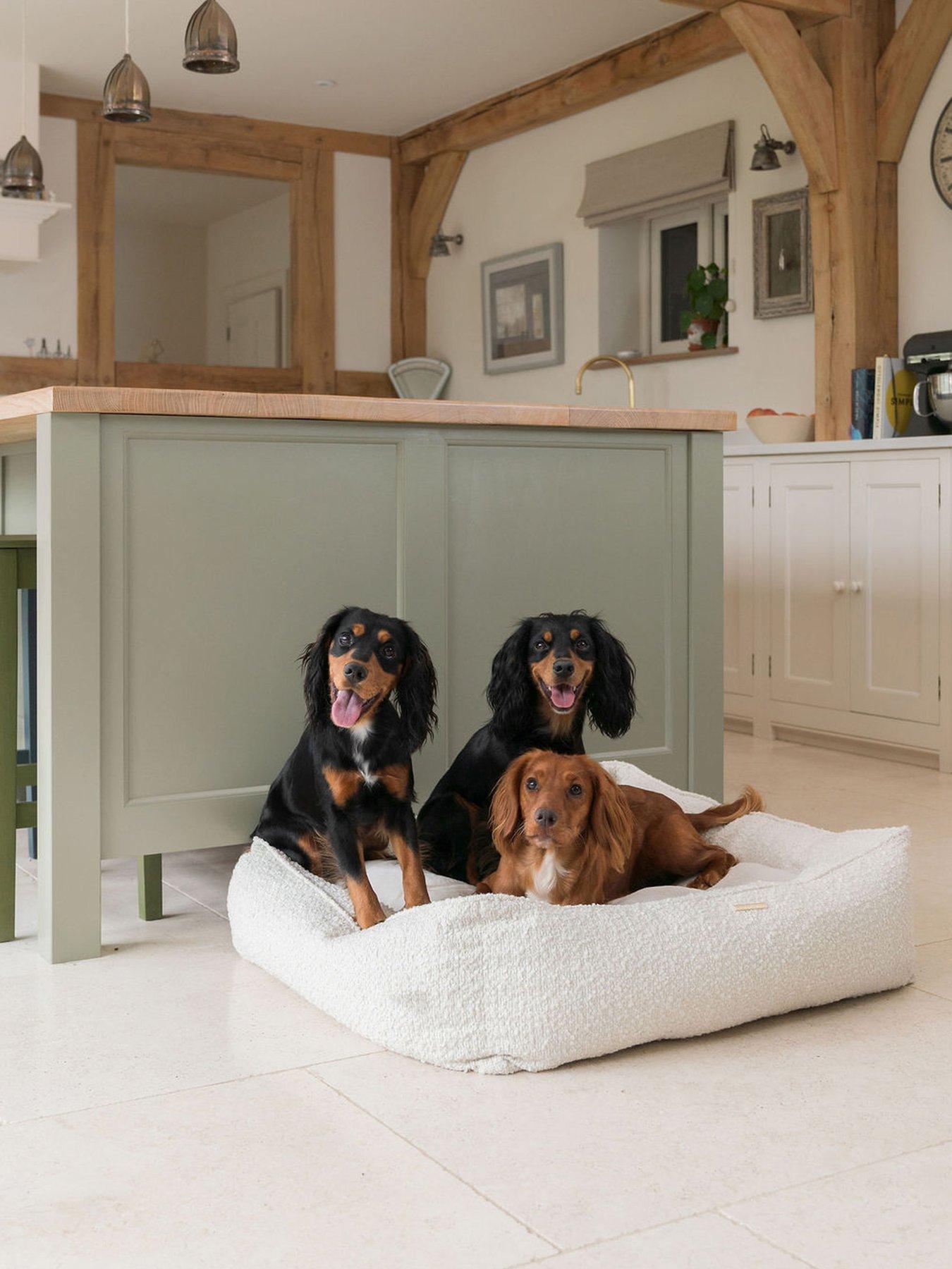 Lords and Labradors L & L Box Bed w/inner Ivory Boucle L