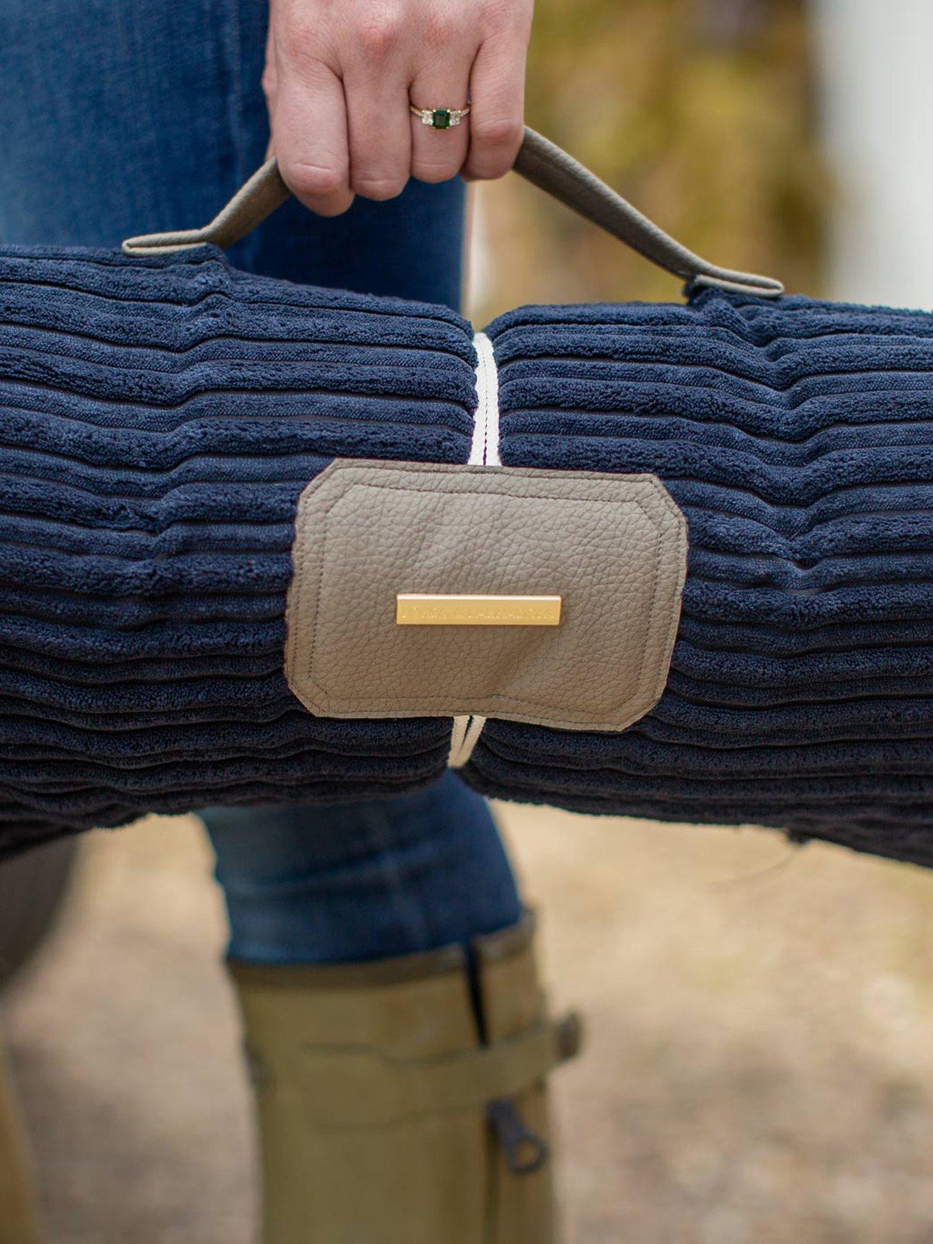 Image 4 of 5 of Lords and Labradors L&amp;L Travel Mat Essentials Navy 36