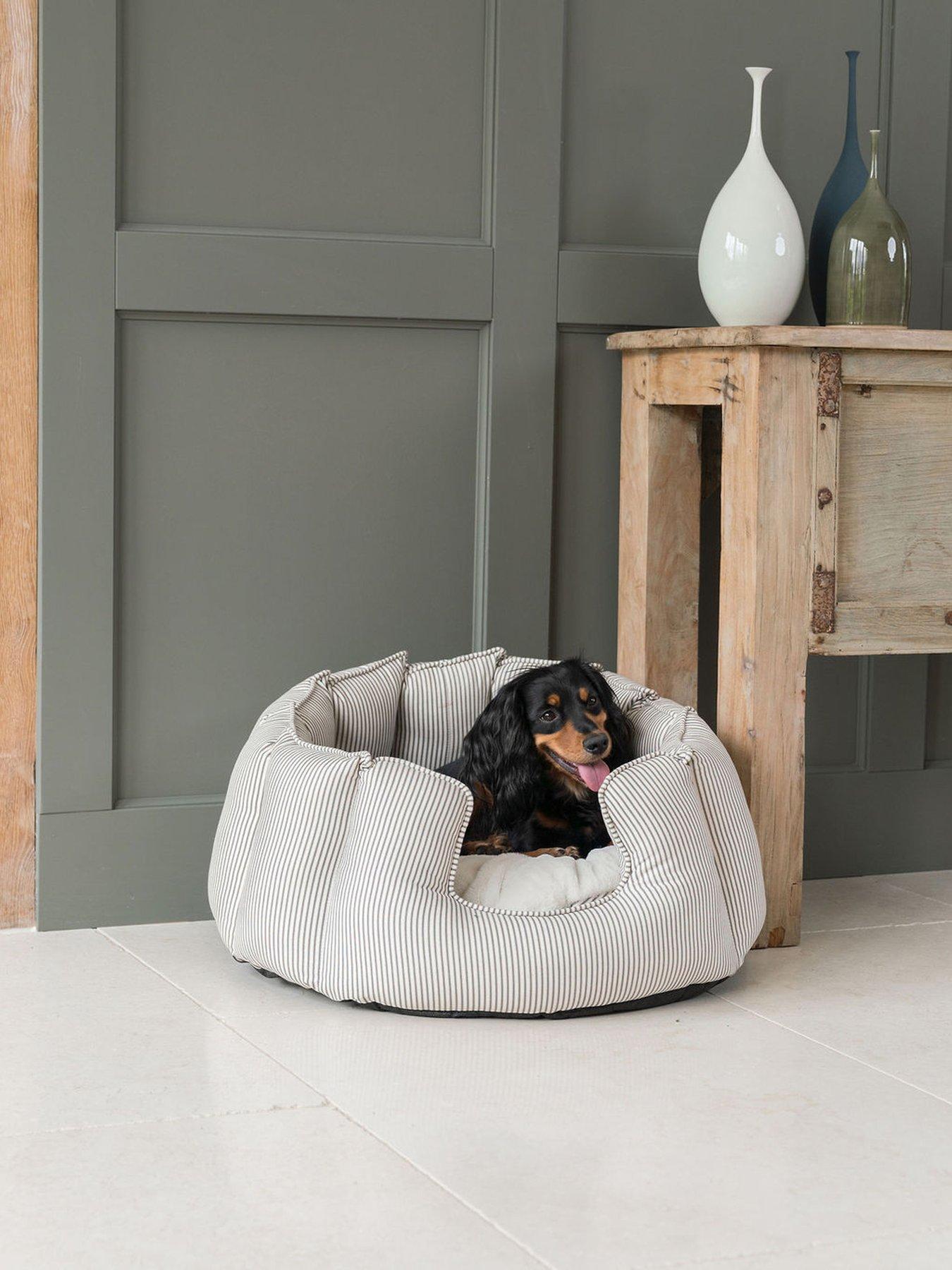 Lords and Labradors L & L High Walled Bed w/inner Regency Stripe M