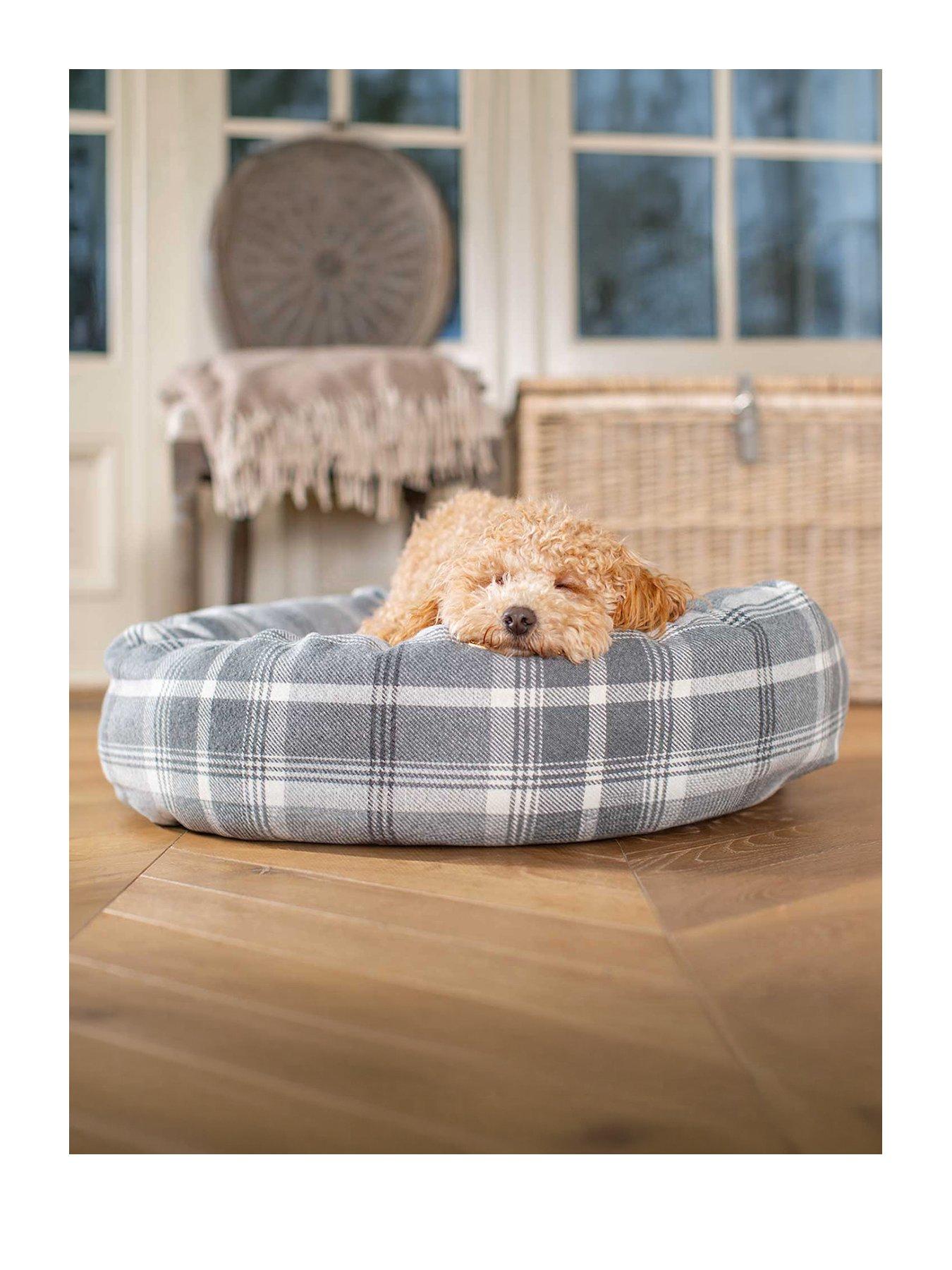 Lords and Labradors L & L Donut Bed w/inner Balmoral Dove Grey M