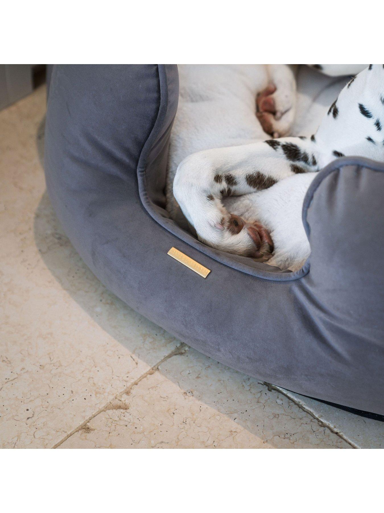 Image 2 of 3 of Lords and Labradors L&amp;L High Sided Bed Velvet Silt M