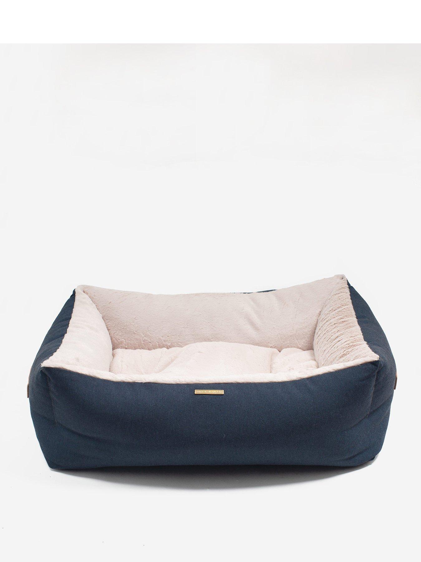 Image 2 of 5 of Lords and Labradors L&amp;L Twill Box Bed including inner Denim L