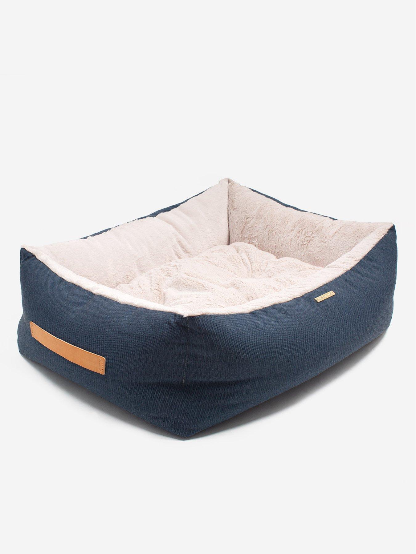 Image 3 of 5 of Lords and Labradors L&amp;L Twill Box Bed including inner Denim L