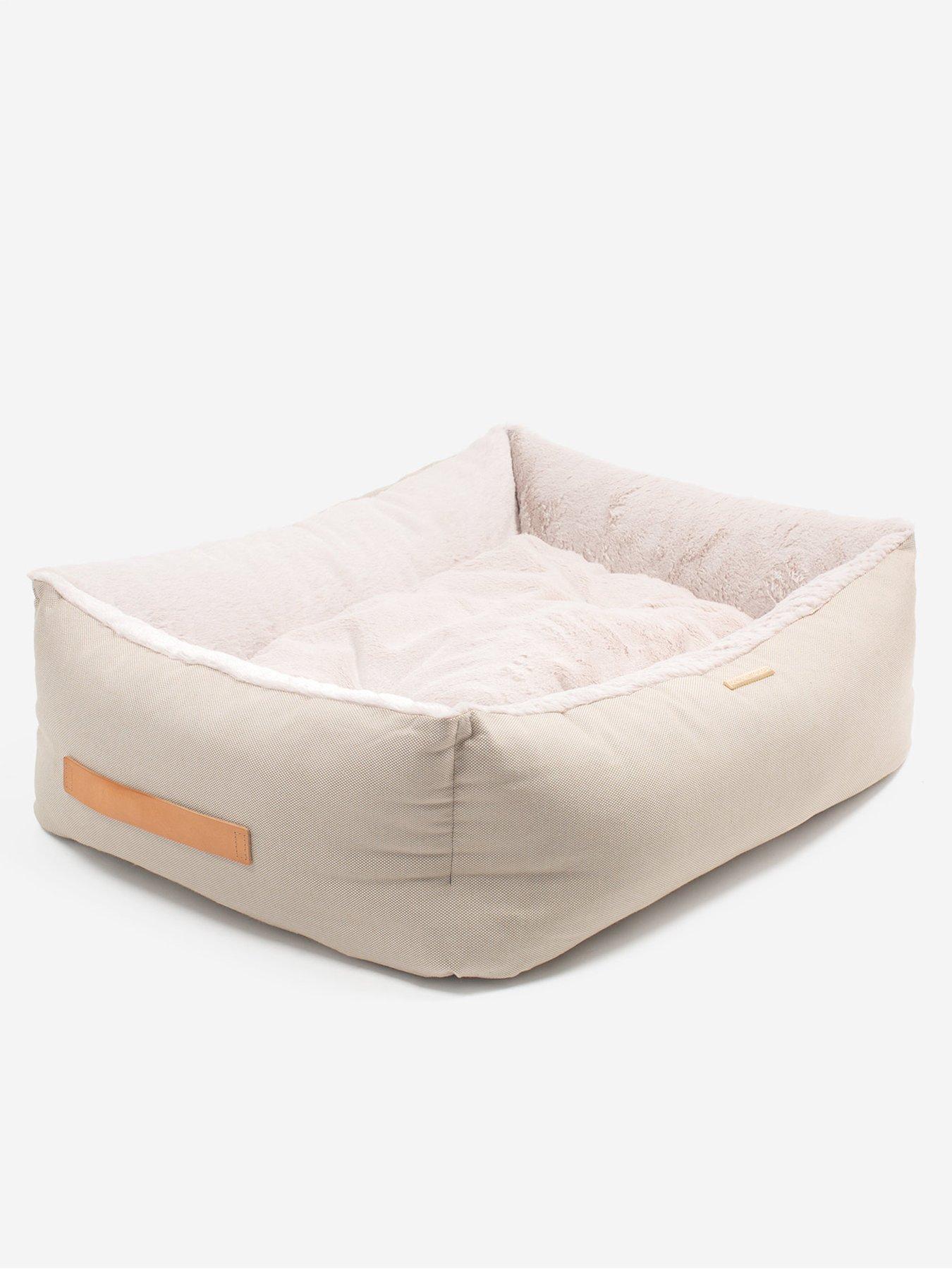 Image 3 of 5 of Lords and Labradors L&amp;L Twill Box Bed including inner Linen XL