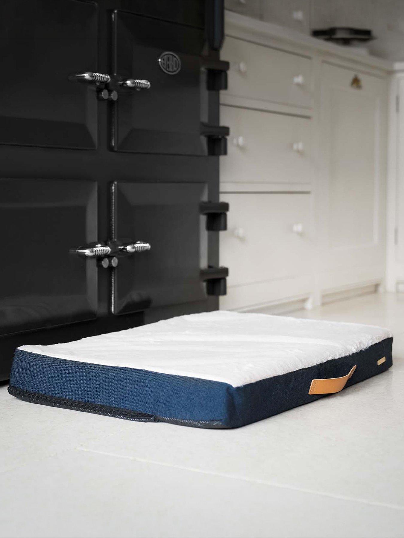Image 1 of 4 of Lords and Labradors Lords &amp; Labradors Essentials Twill Orthopaedic Mattress Denim M