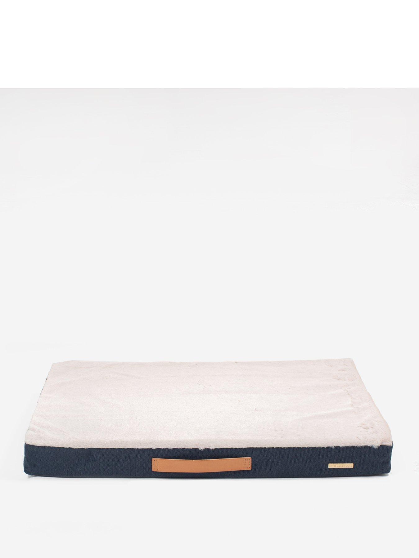 Image 2 of 4 of Lords and Labradors Lords &amp; Labradors Essentials Twill Orthopaedic Mattress Denim M