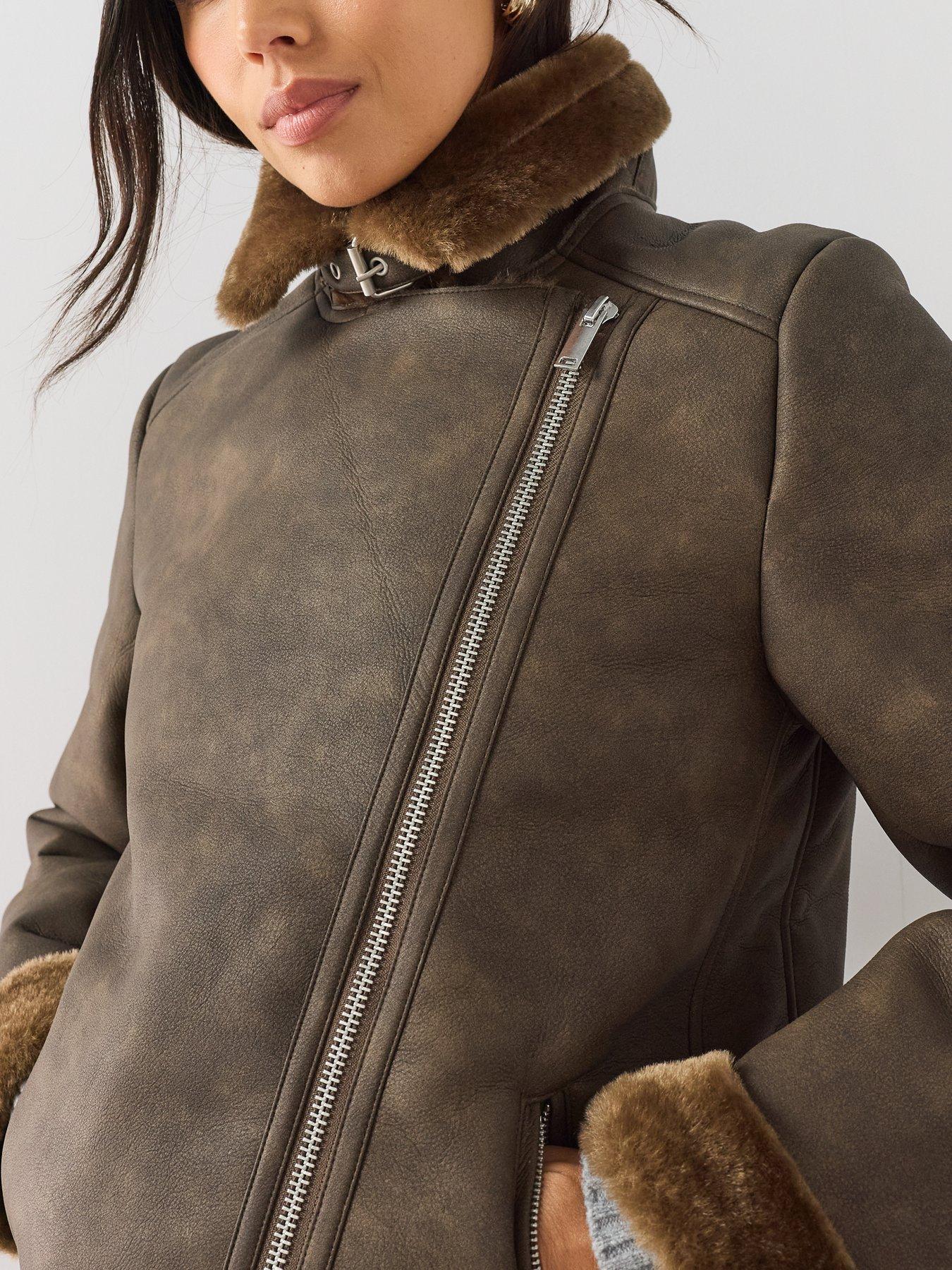 Image 4 of 7 of The Very Collection Classic Avaitor - Brown