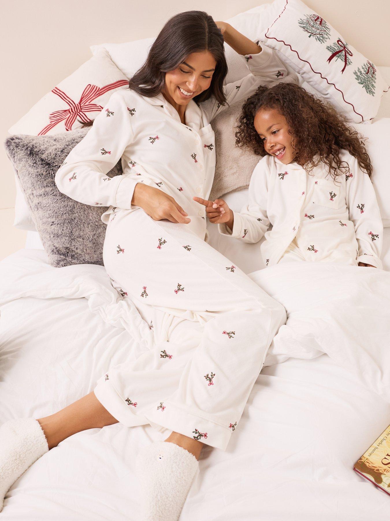 The Very Collection Womens Family Christmas Pj Embroidered Mistletoe Revere Fleece Set - Cream
