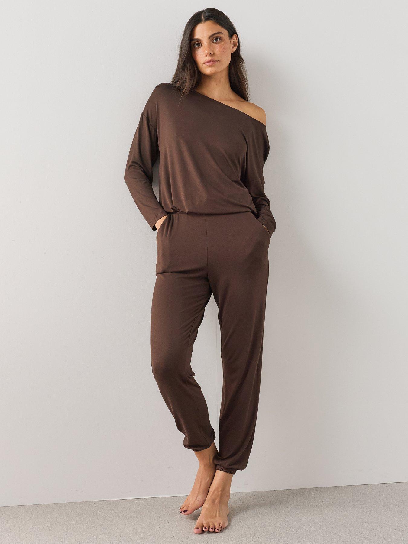 Image 6 of 7 of The Very Collection Slouchy Cuffed Pyjama Set - Brown