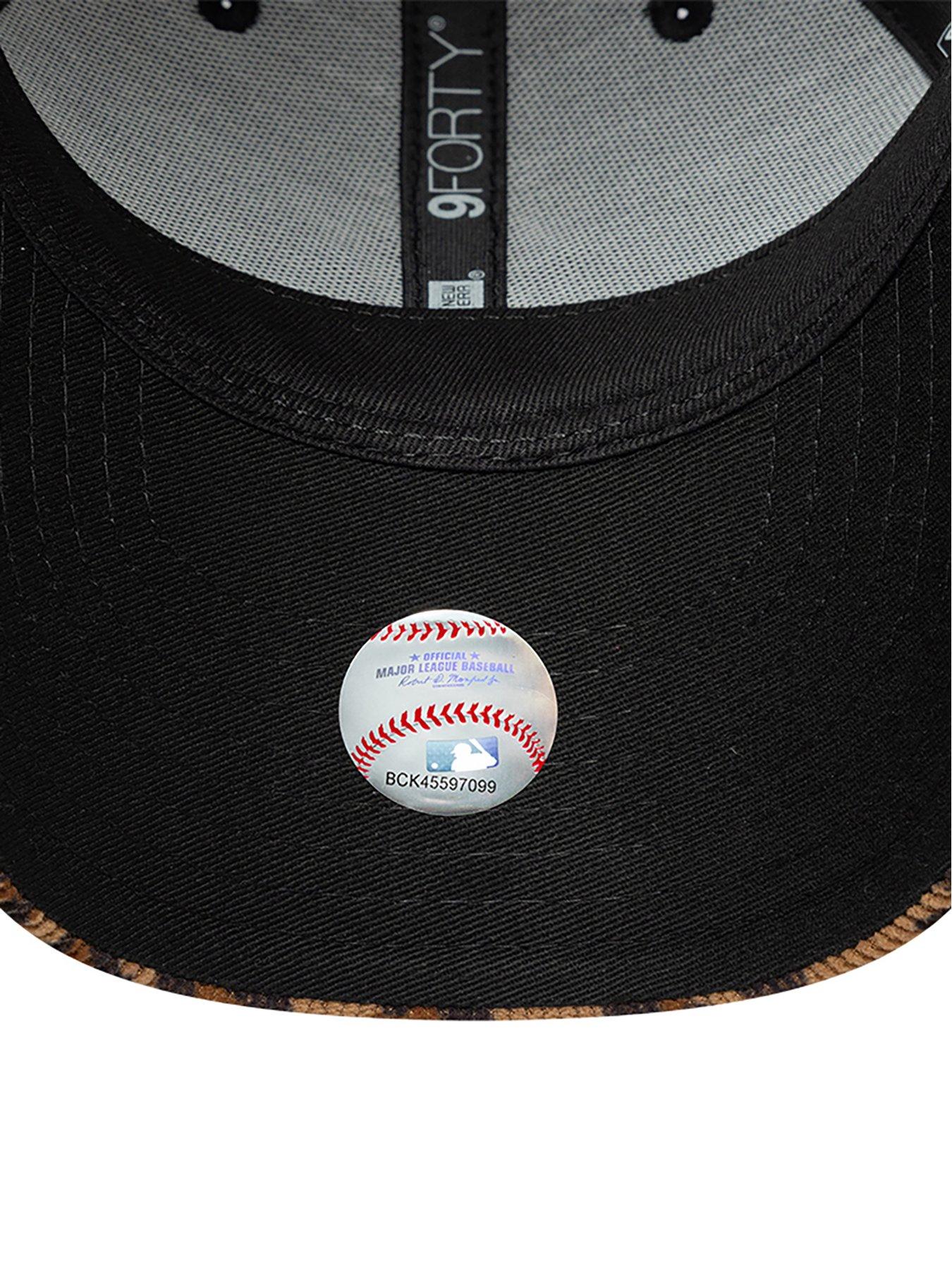 Image 5 of 5 of New Era Unisex MLB Cord 9Forty NY Yankees Cap - Leopard Print