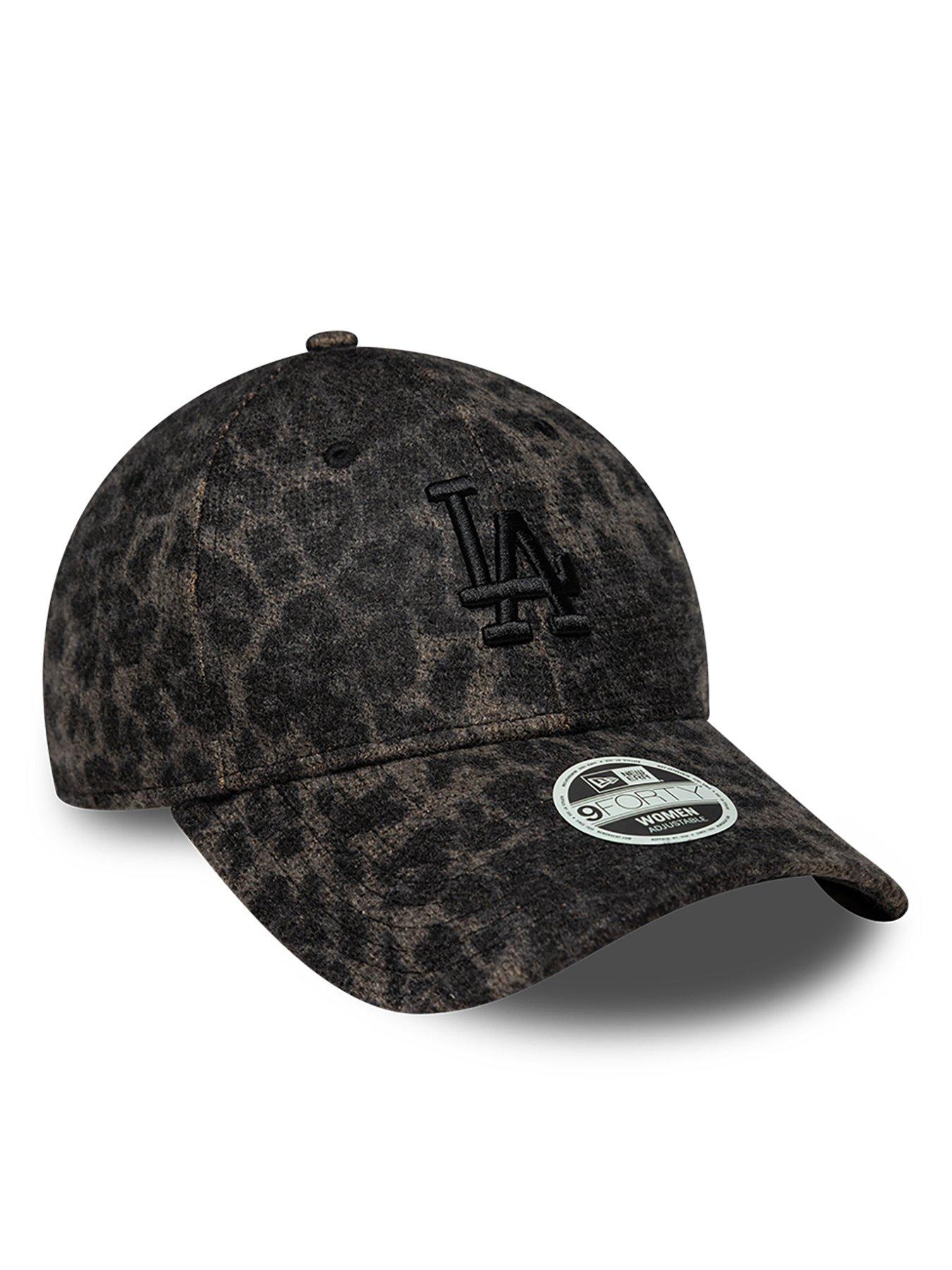 Image 3 of 5 of New Era Womens MLB Cosy 9Forty Leopard Print LA Dodgers Cap - Black