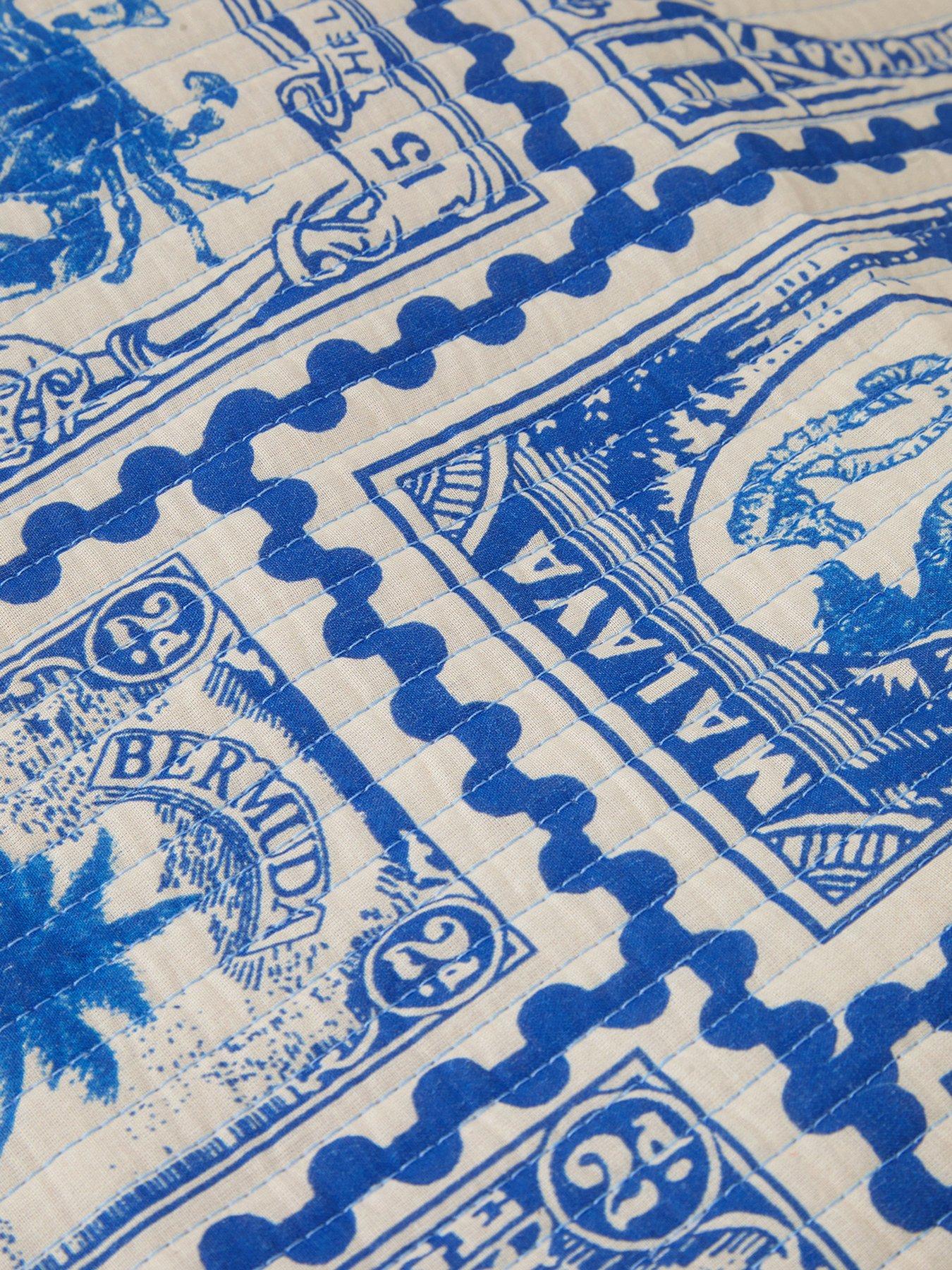Image 5 of 5 of Accessorize Palm Tile Quilt Shopper