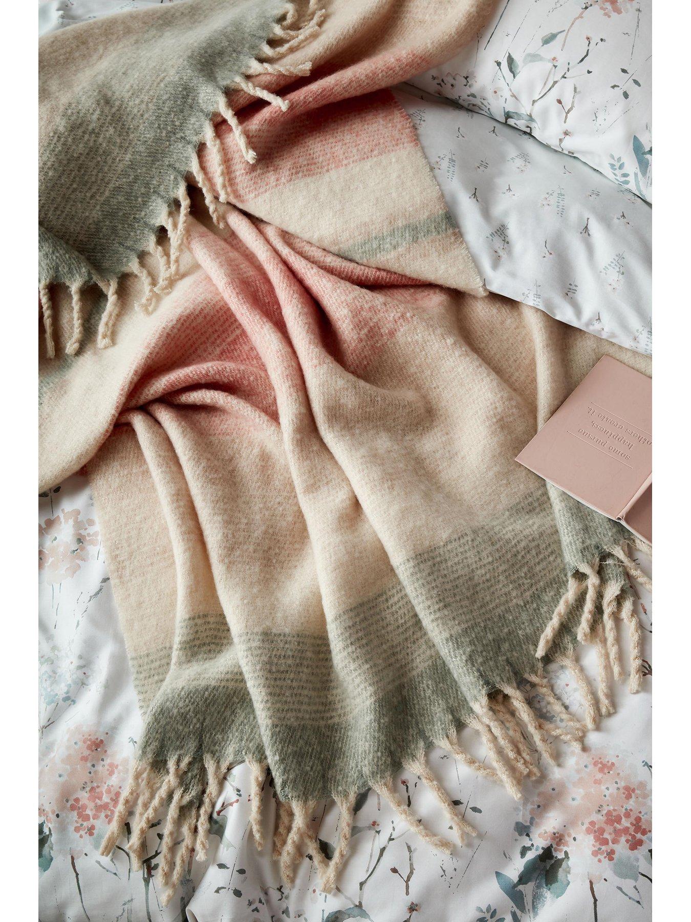 Image 4 of 4 of Laura Ashley Ortonby 130X170cm Throw