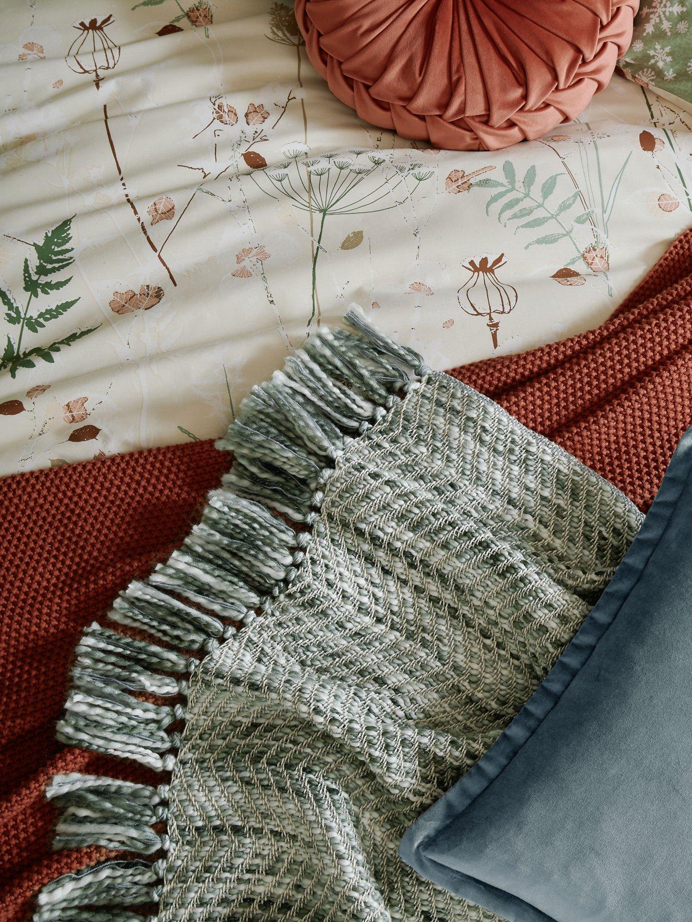 Image 5 of 5 of Laura Ashley Liberton 130X170cm Throw
