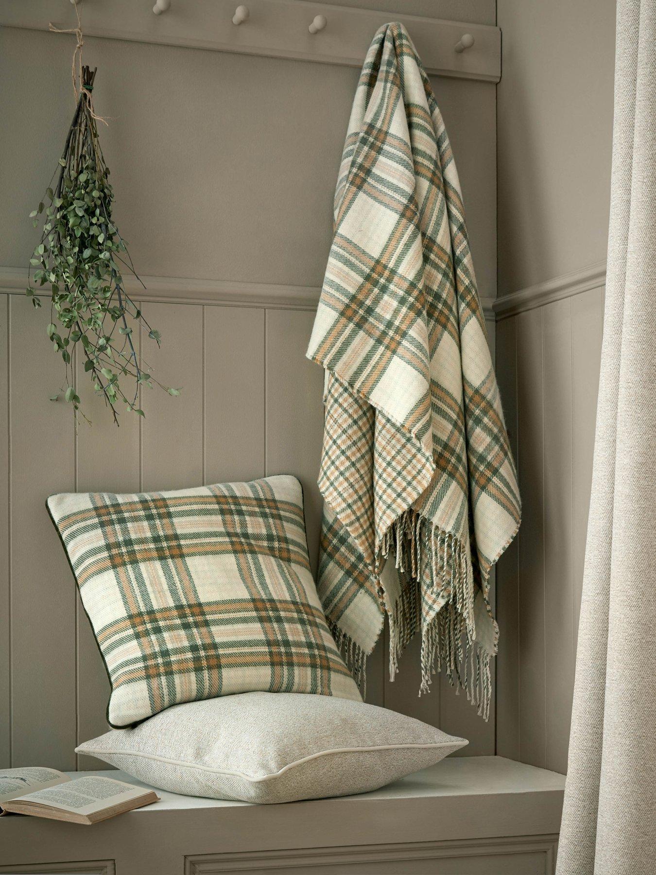 Laura Ashley Padbury Check Throw 150cm x 200cm Olive