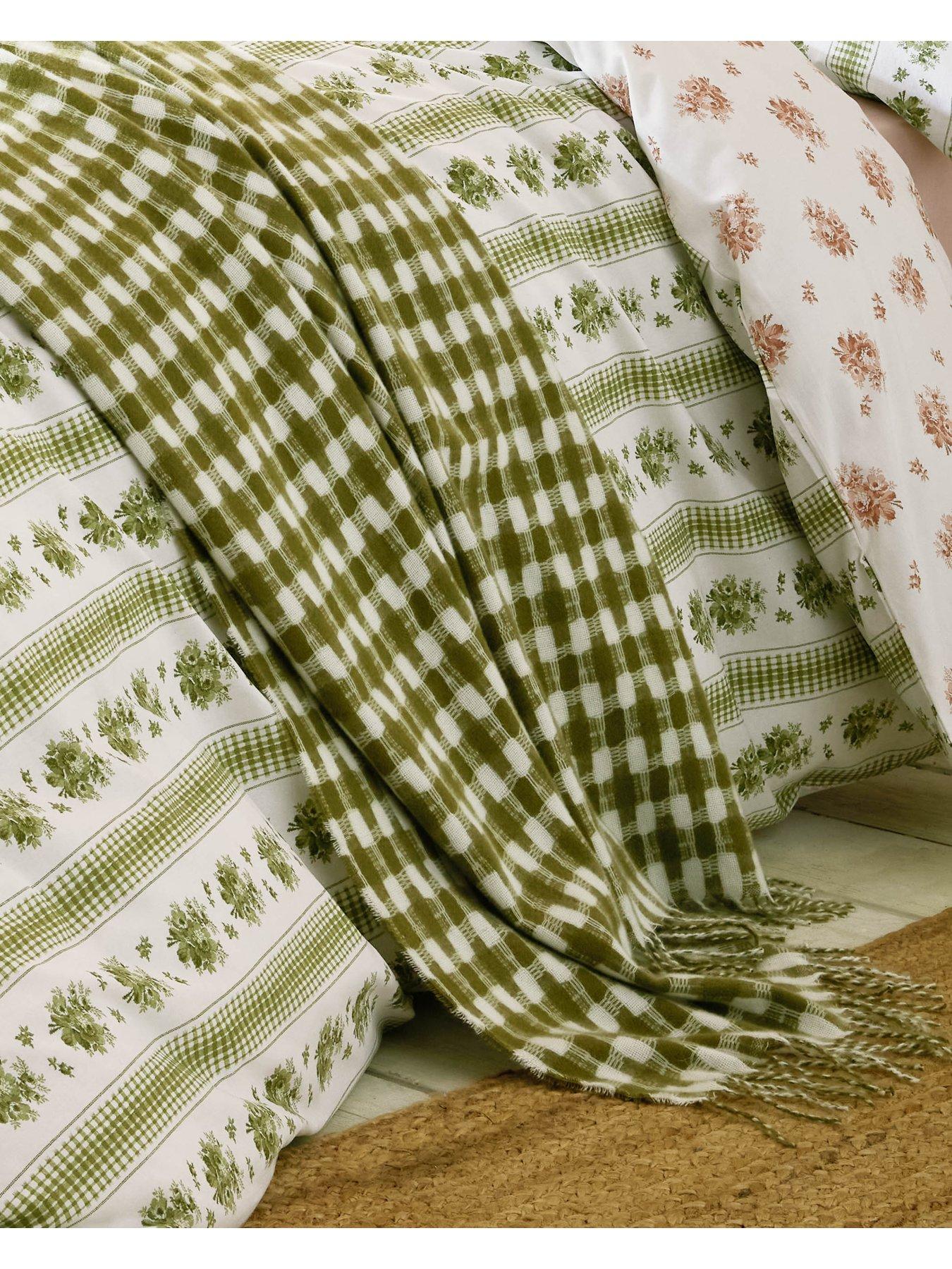 Image 5 of 5 of Laura Ashley Knapton 130X170cm Throw