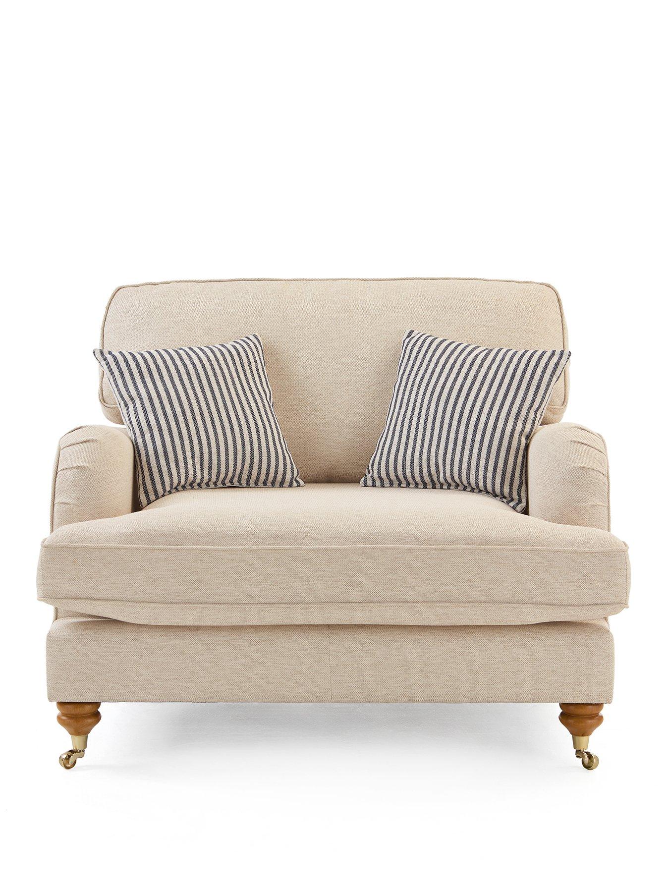 Image 2 of 7 of The Very Collection Bay Plain Snuggle Chair