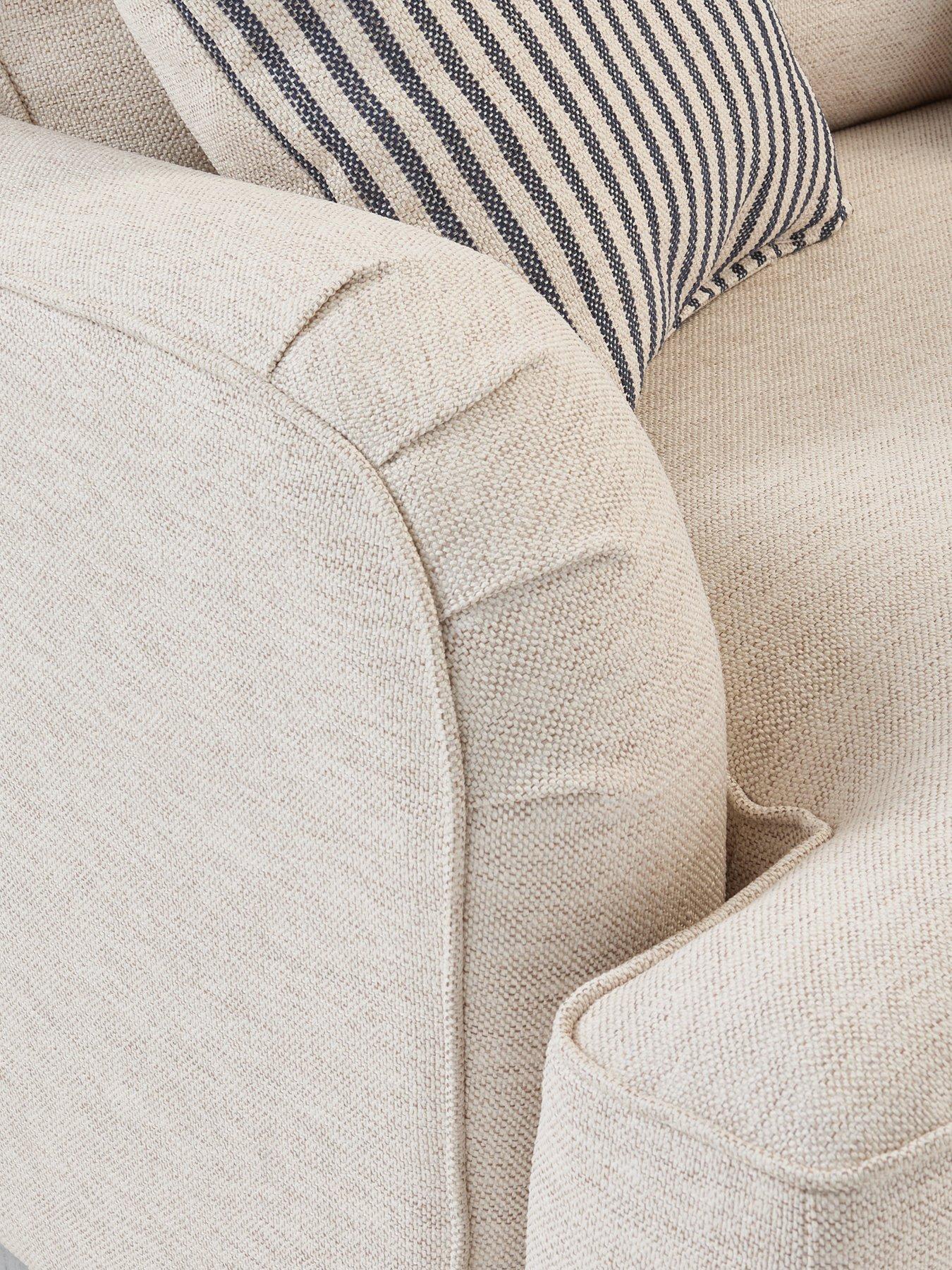 Image 5 of 7 of The Very Collection Bay Plain Snuggle Chair