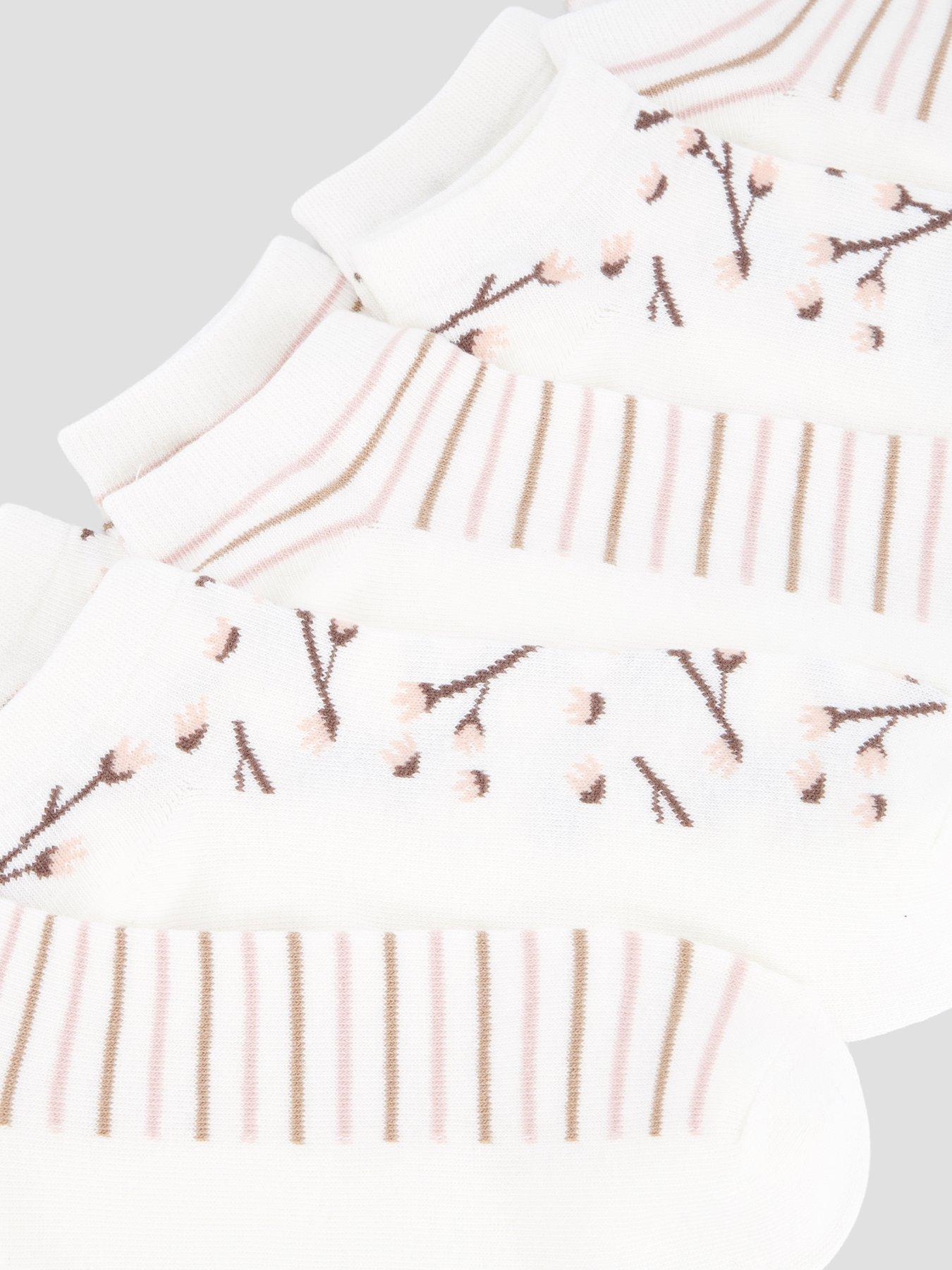 Image 3 of 3 of The Very Collection 5 Pack Floral And Stripe Trainer Liner Socks - White Multi
