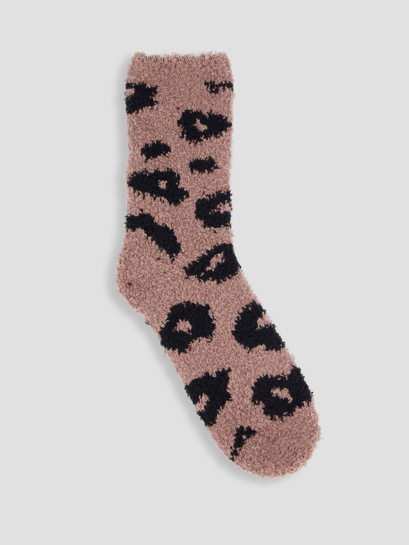 Image 2 of 6 of The Very Collection Womens 2 Pack Leopard Cosy Socks - Beige
