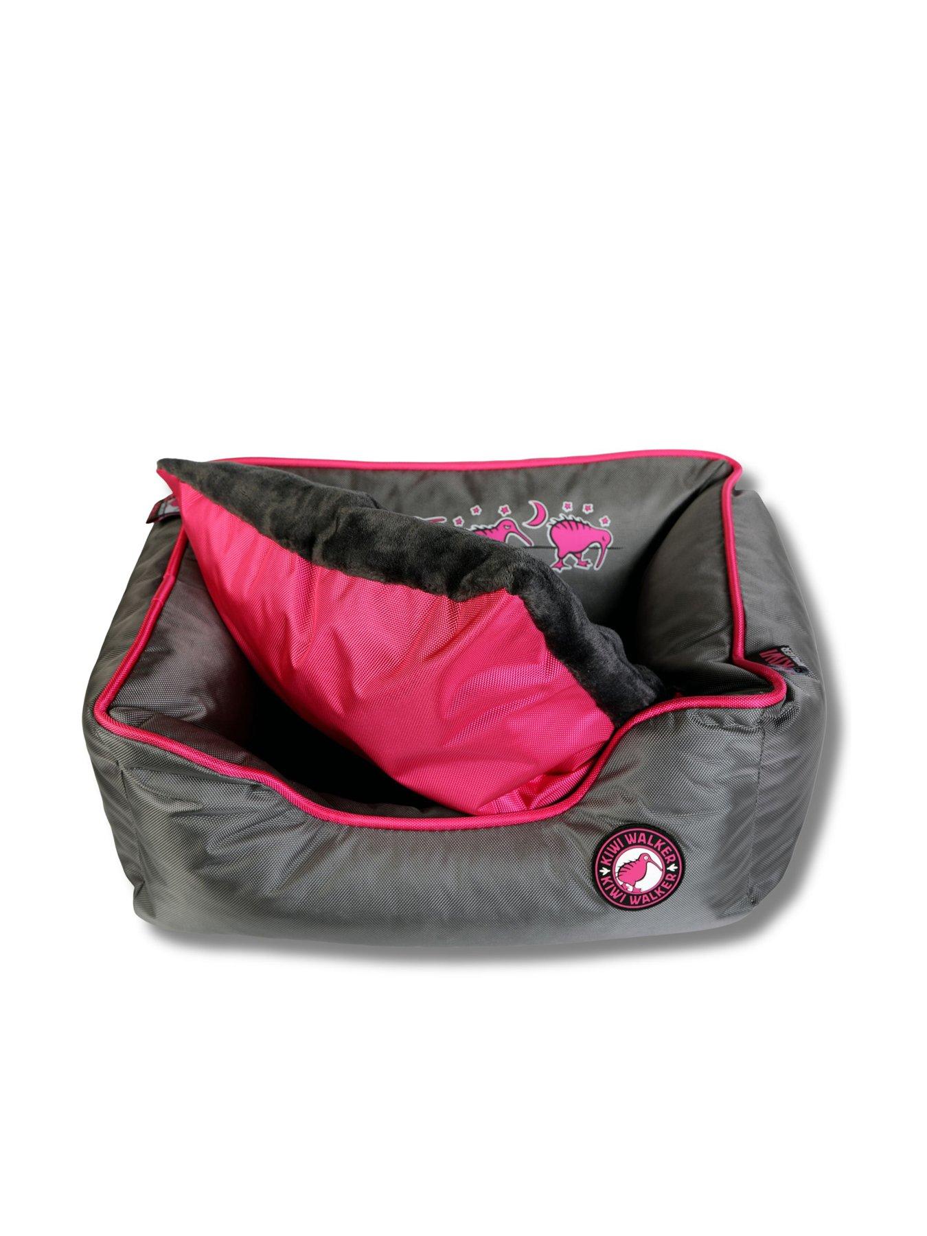  image of kiwi-walker-green-running-border-bed-m