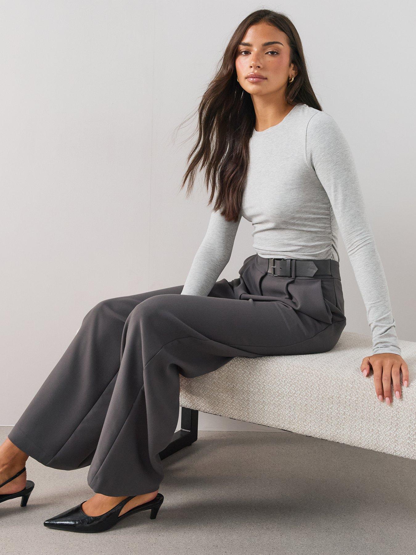 Image 6 of 6 of The Very Collection Ruched Side Long Sleeve Top