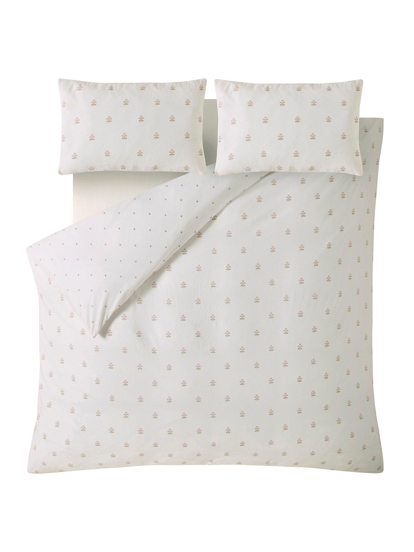 Image 2 of 6 of Laura Ashley Harthill Daisy Quilt Set Pink