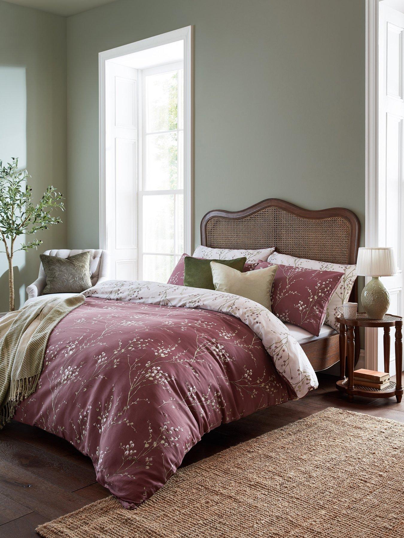 Laura Ashley Pussy Willow 100% Cotton Quilt Set Plum