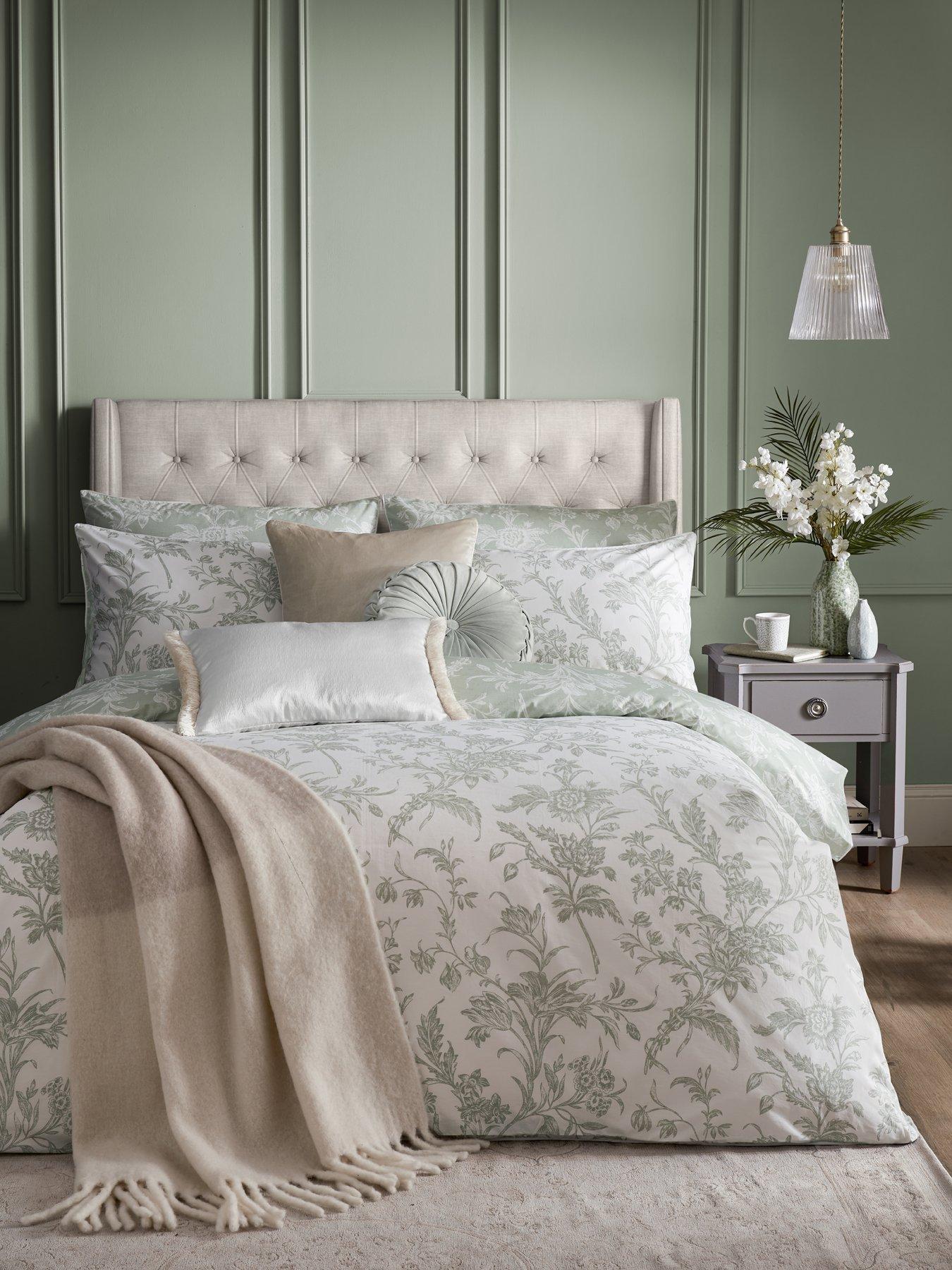 Image 6 of 7 of Laura Ashley Lloyd Quilt Set Sage