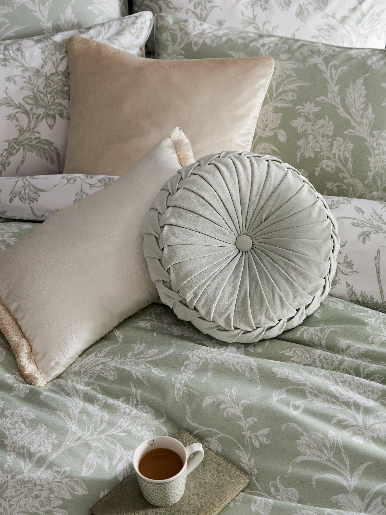 Image 7 of 7 of Laura Ashley Lloyd Quilt Set Sage