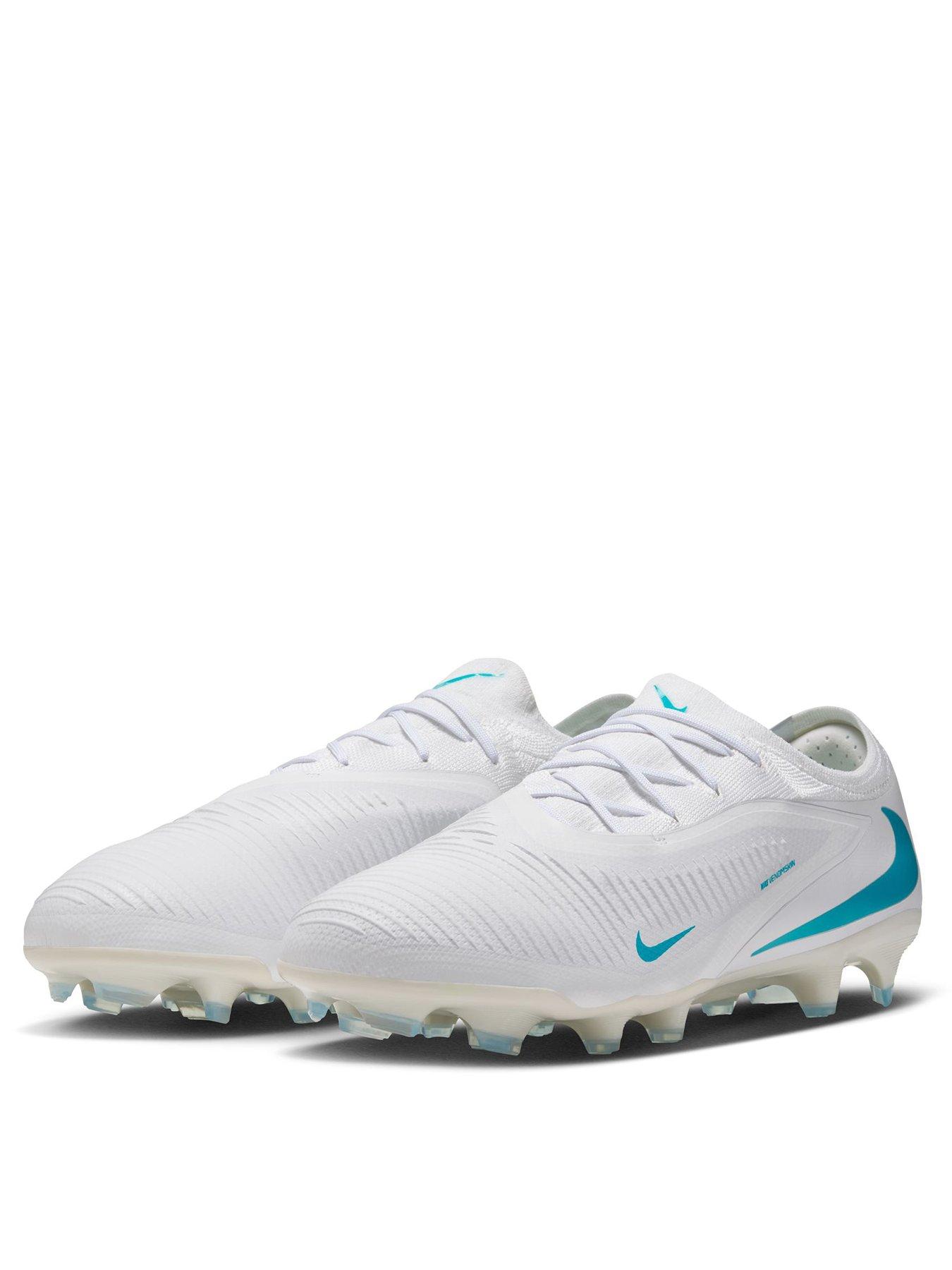 Image 2 of 7 of Nike Phantom 6 Low Pro Firm Ground Football Boots - White