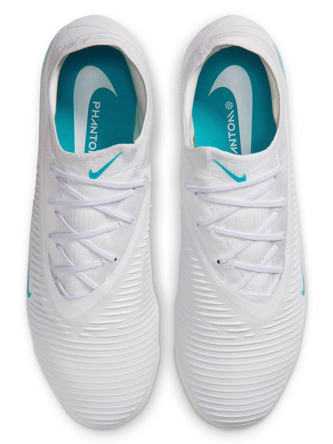 Image 4 of 7 of Nike Phantom 6 Low Pro Firm Ground Football Boots - White