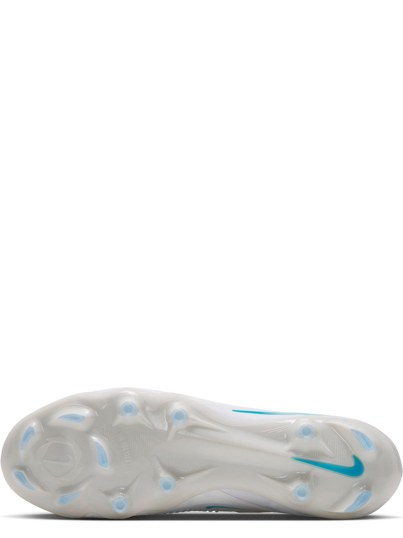 Image 5 of 7 of Nike Phantom 6 Low Pro Firm Ground Football Boots - White
