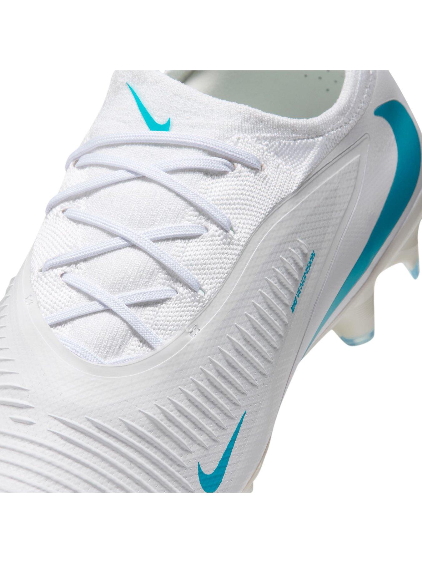 Image 7 of 7 of Nike Phantom 6 Low Pro Firm Ground Football Boots - White