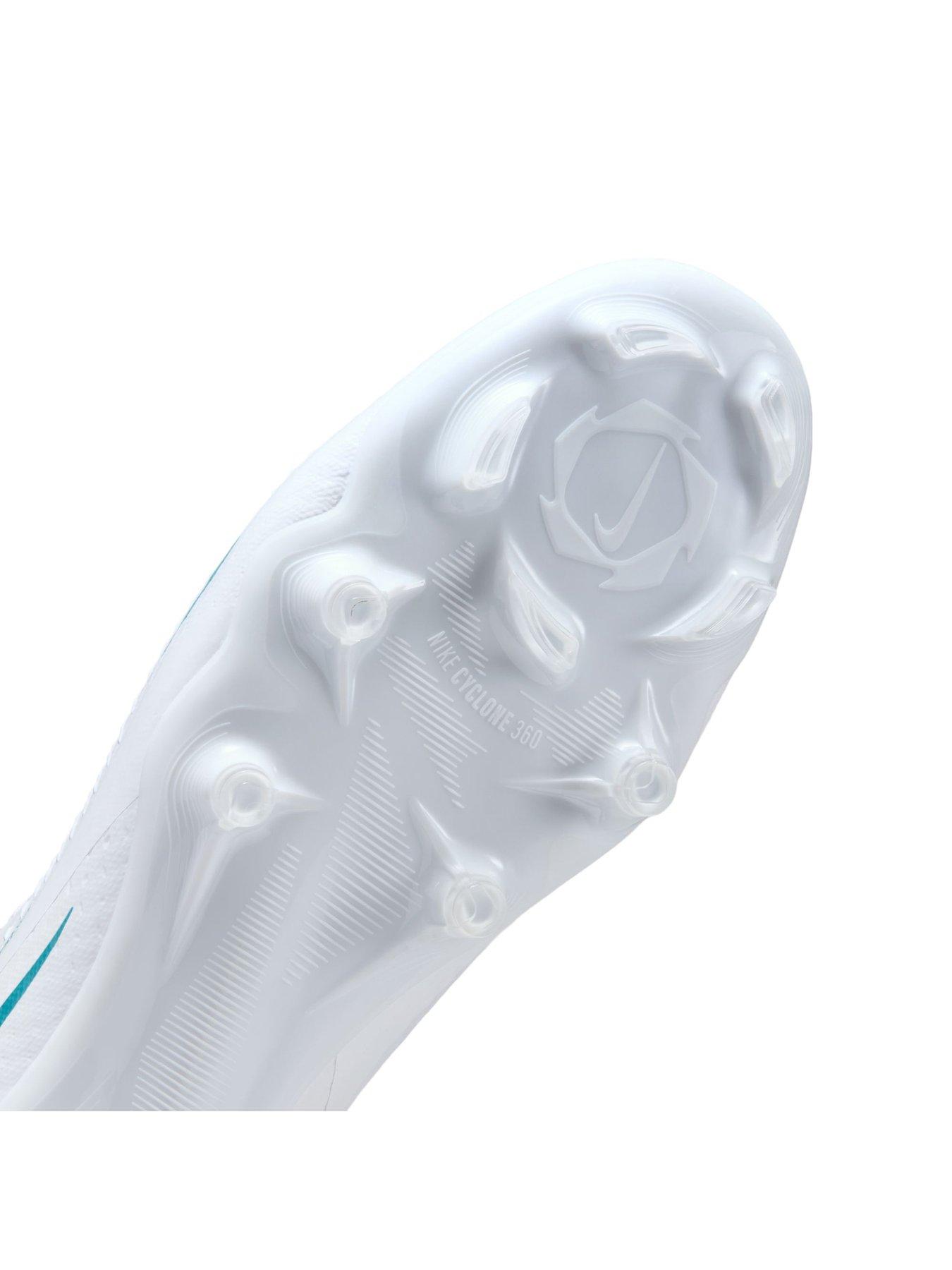 Image 6 of 7 of Nike Phantom 6 Low Academy Firm/multi Ground Football Boots - White