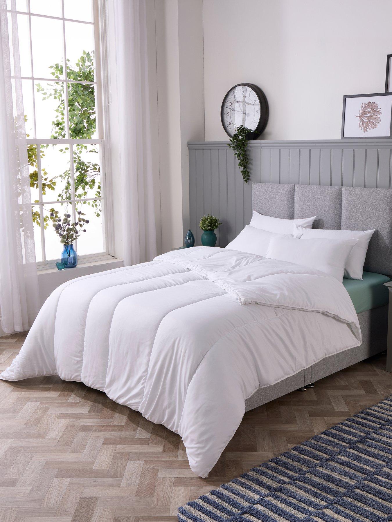 Image 5 of 5 of The Very Collection Anti-allergy 13.5 Tog Bed Bundle