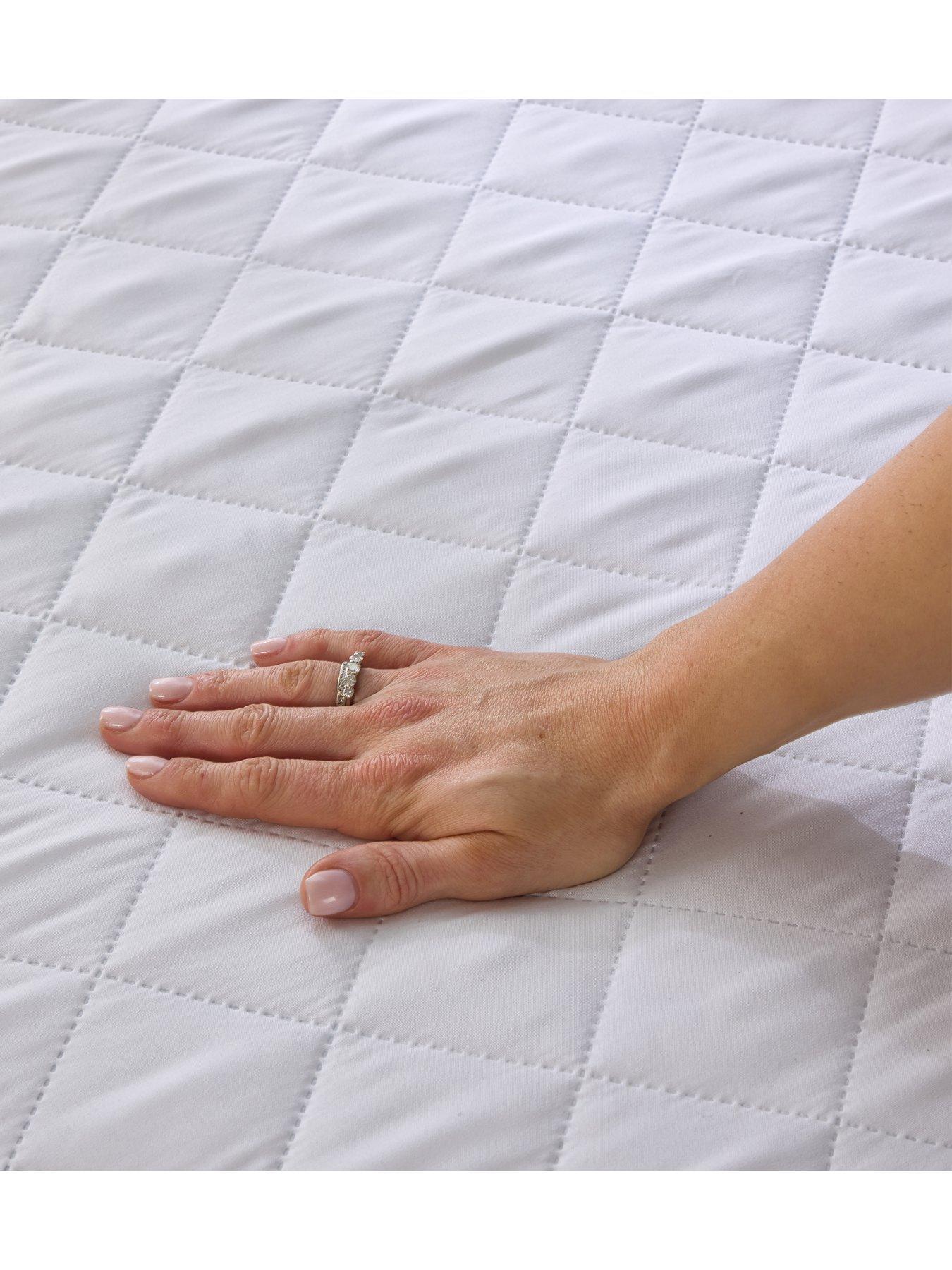 Image 4 of 5 of The Very Collection Anti-bacterial 4.5 Tog Bed Bundle