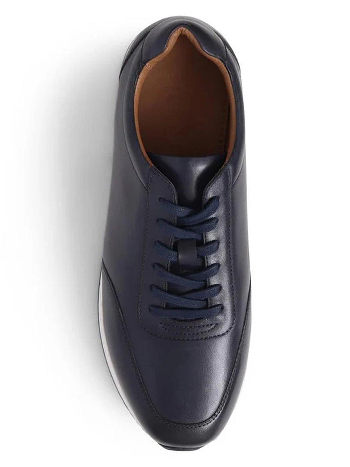Image 4 of 5 of Jones Bootmaker Jones Bootmaker Southend2 Runner Trainer - Navy