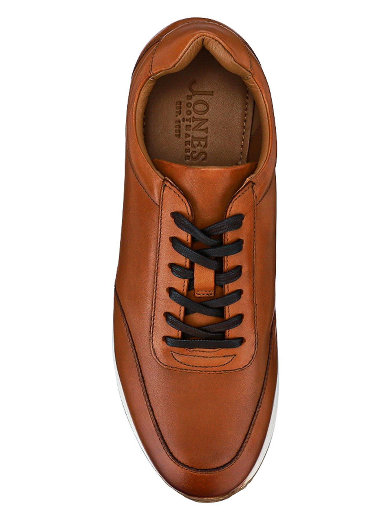 Image 4 of 5 of Jones Bootmaker Jones Bootmaker Southend2 Runner Trainer - Tan