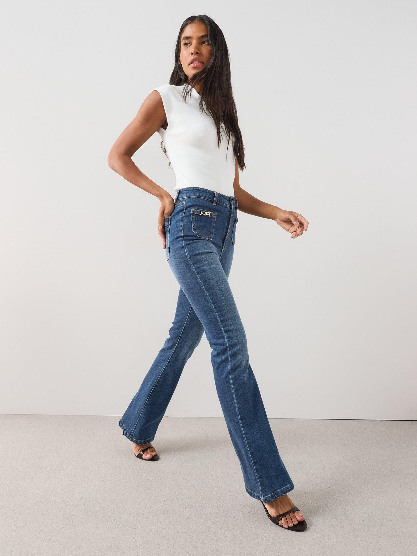 Image 4 of 7 of The Very Collection Women's Patch Pocket Flared Jeans with Horsebit Trim - Dark Wash