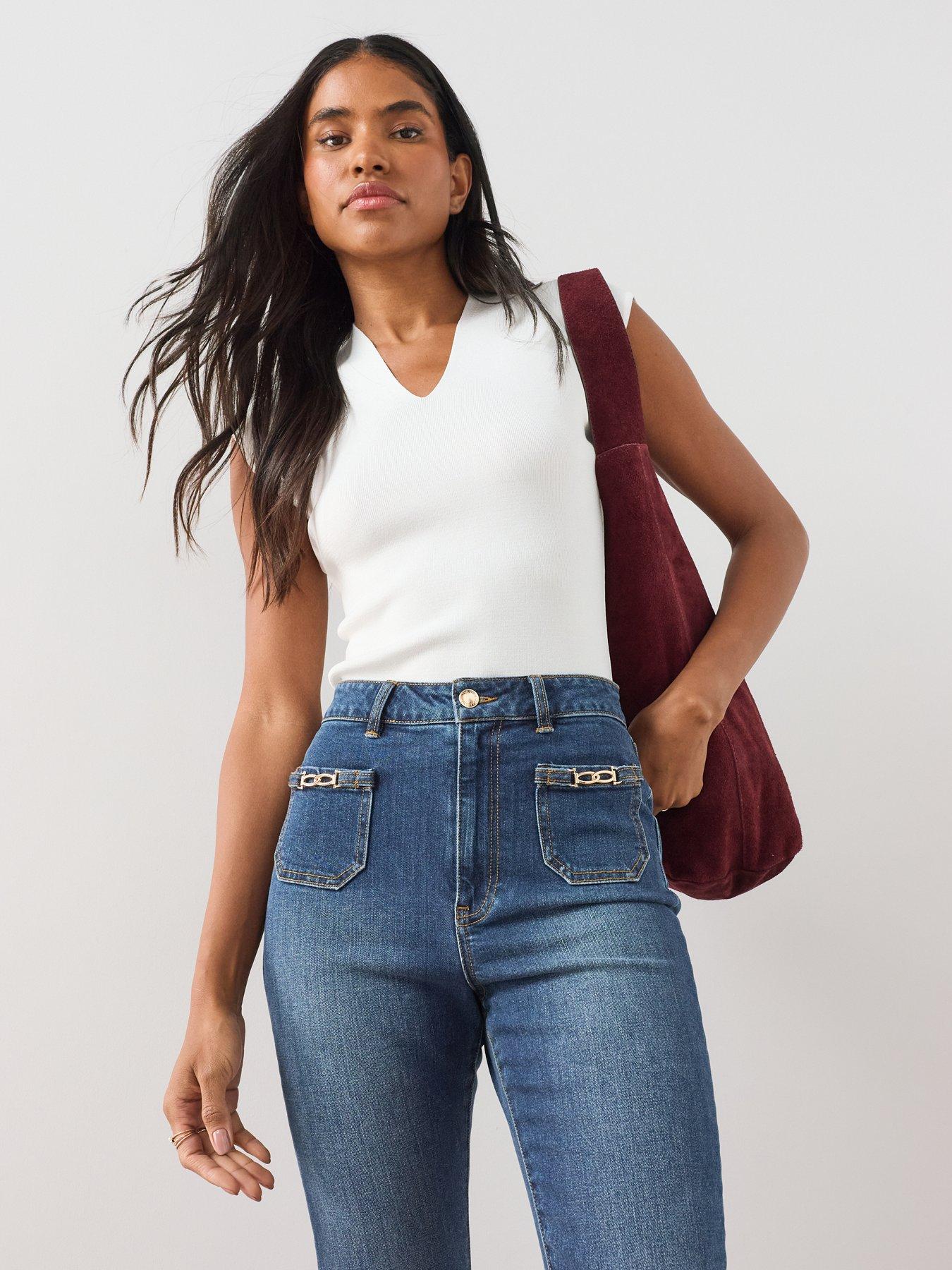 Image 5 of 7 of The Very Collection Women's Patch Pocket Flared Jeans with Horsebit Trim - Dark Wash