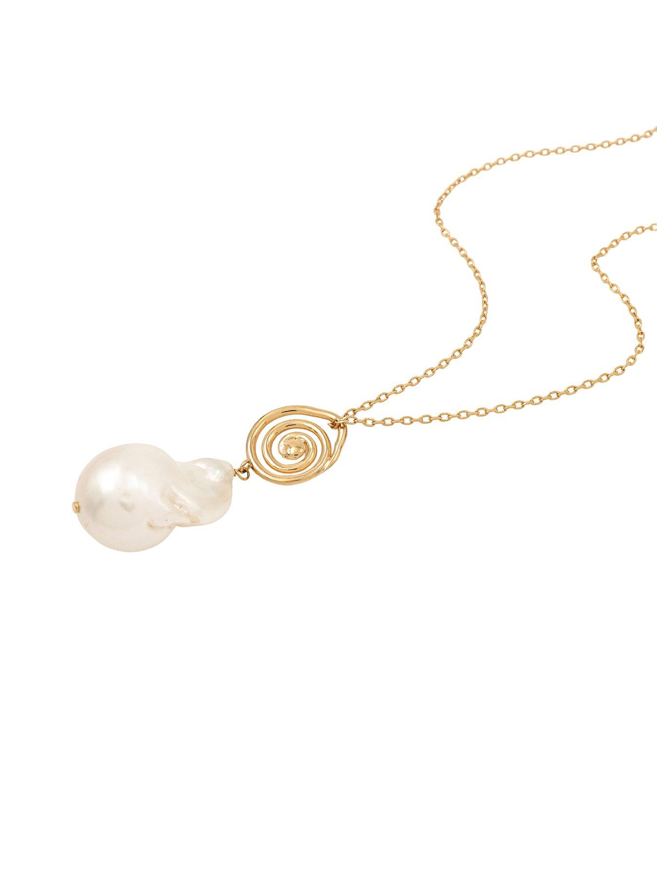 Image 2 of 4 of The Edit HS The Edit MOLTEN 18ct Yellow Gold Plated Sterling Silver Moulded Swirl Baroque Pearl Pendant Necklace