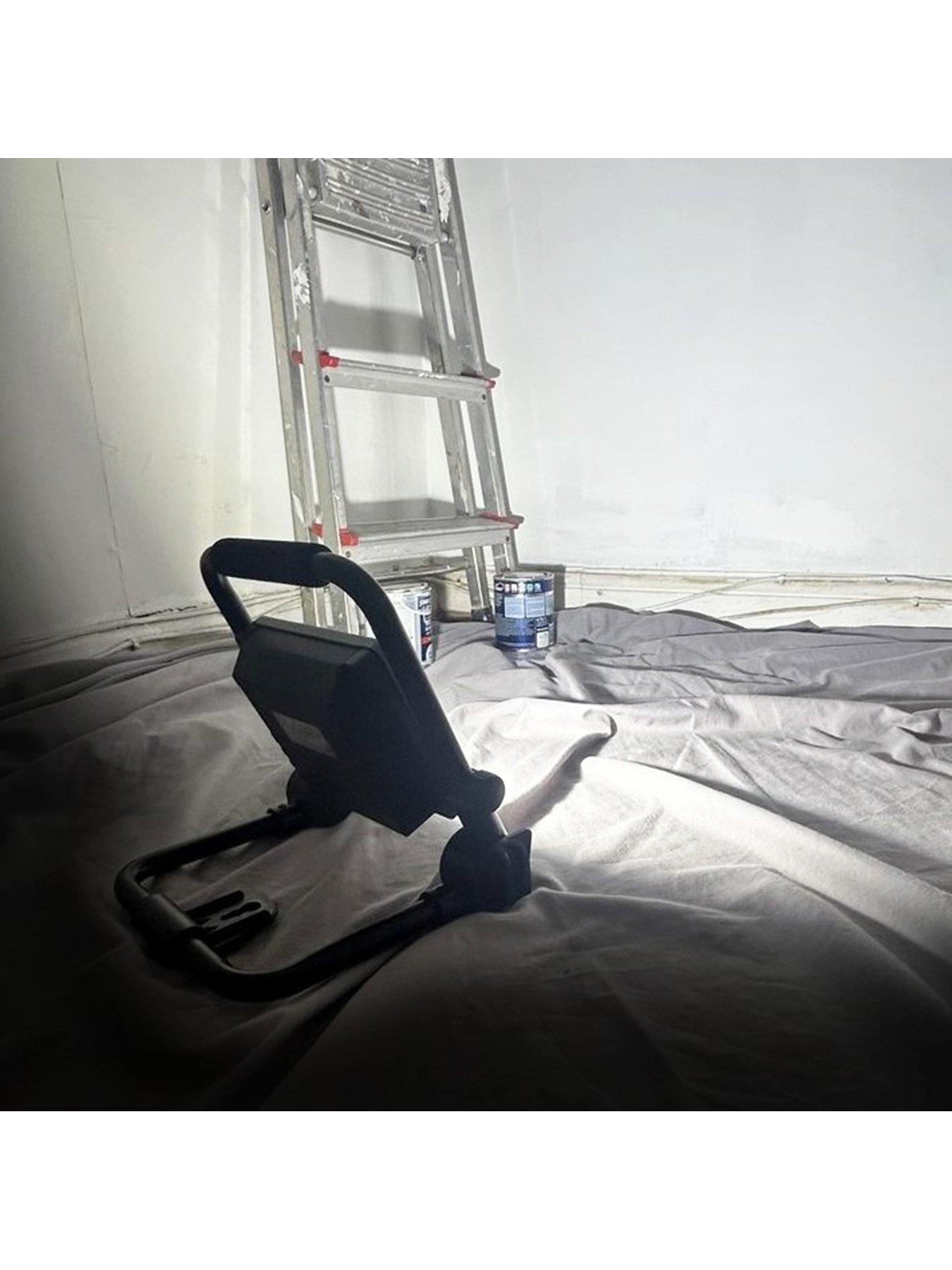 Image 4 of 7 of Hilka 30W 3,300 Lumens LED Rechargeable Work Light