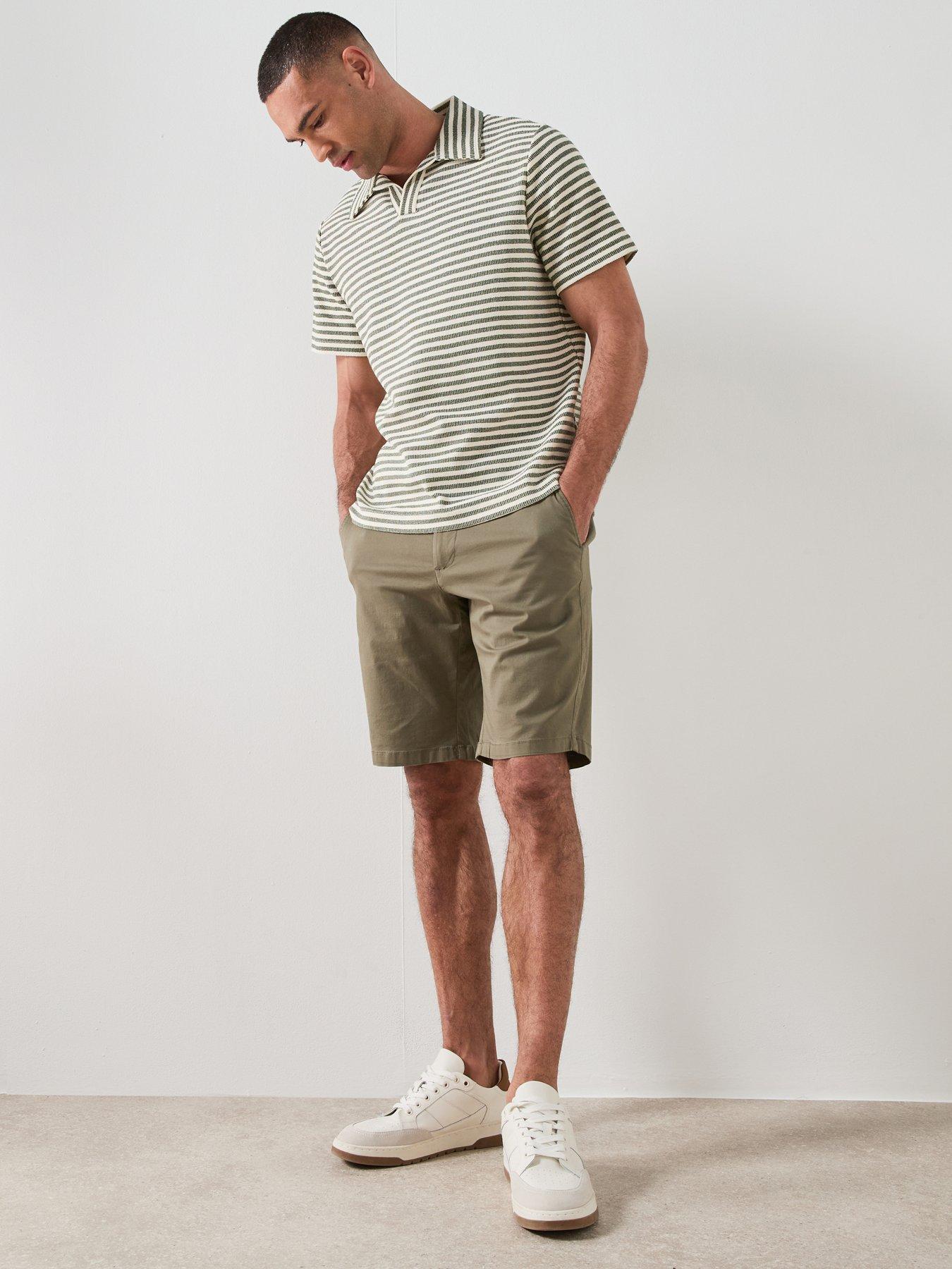 Image 4 of 5 of Mango Gracia Straight Cut Chino&nbsp;Shorts -&nbsp;Green
