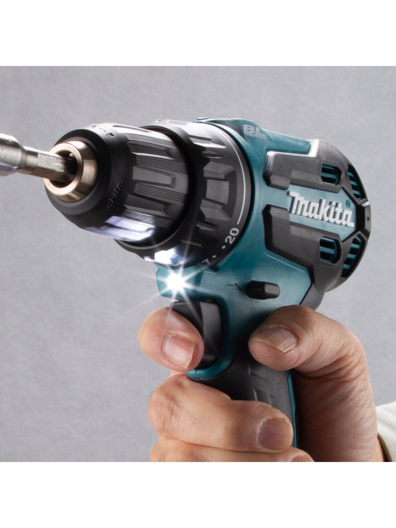 Image 4 of 5 of Makita 18V LXT BRUSHLESS COMBI 2 X 5AH