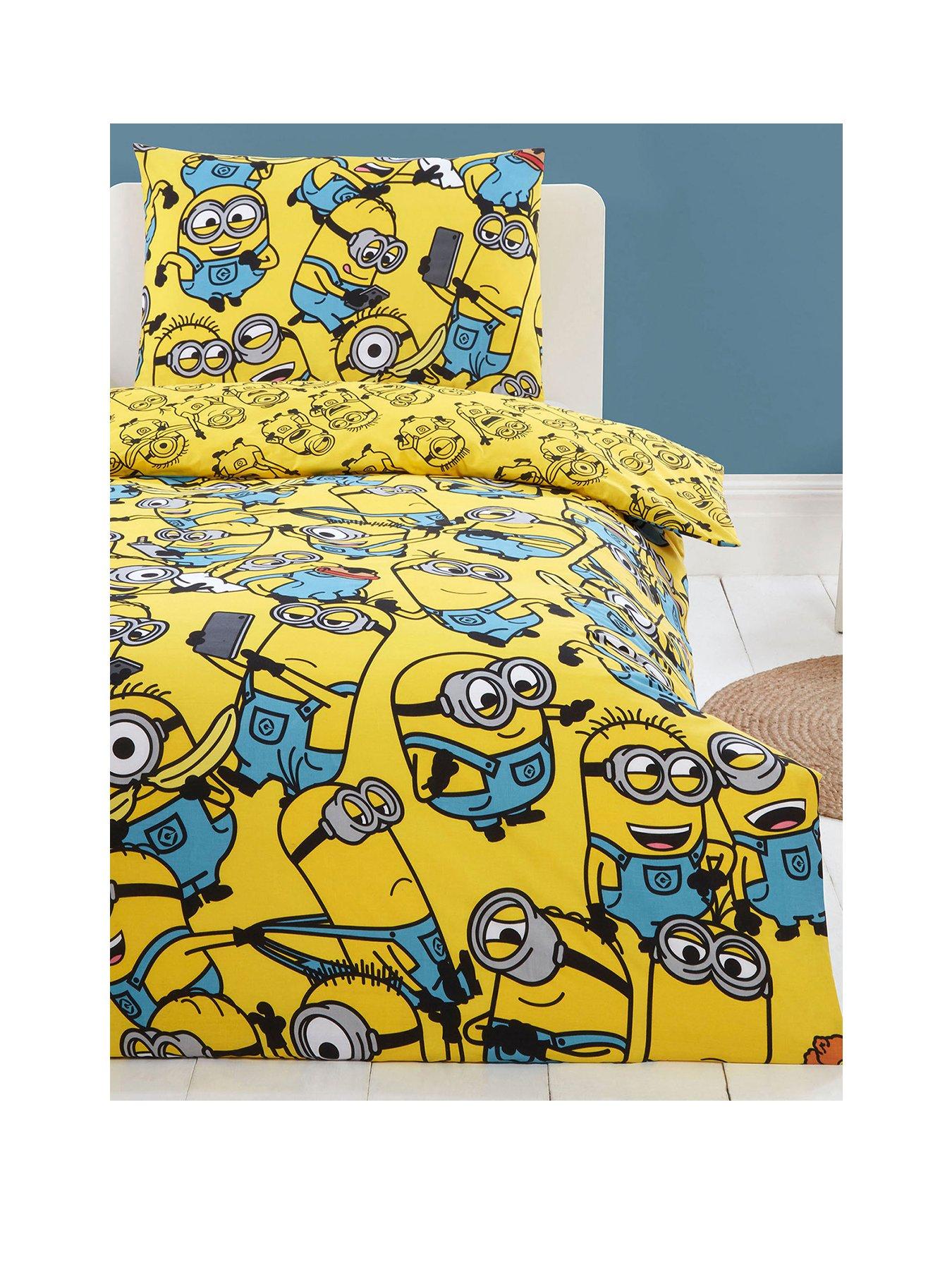Image 2 of 5 of Minions Madness Single Duvet