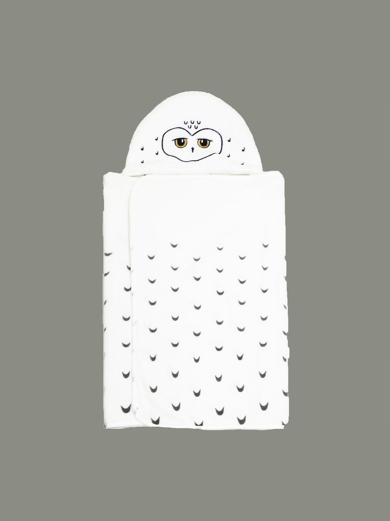 Image 2 of 3 of Harry Potter Hedwig Hooded Blanket 70X132Cm