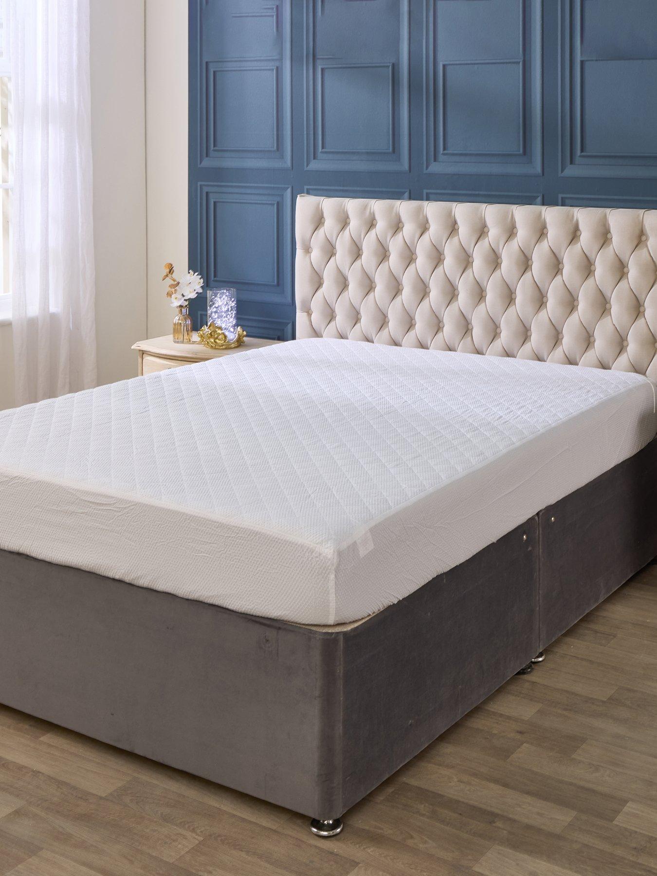The Very Collection Luxury Waffle Mattress Protector