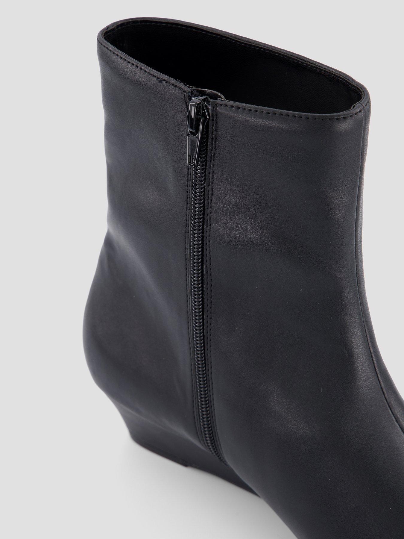 Image 5 of 7 of The Very Collection Womens Pointed Toe Wedge Ankle Boot - Black