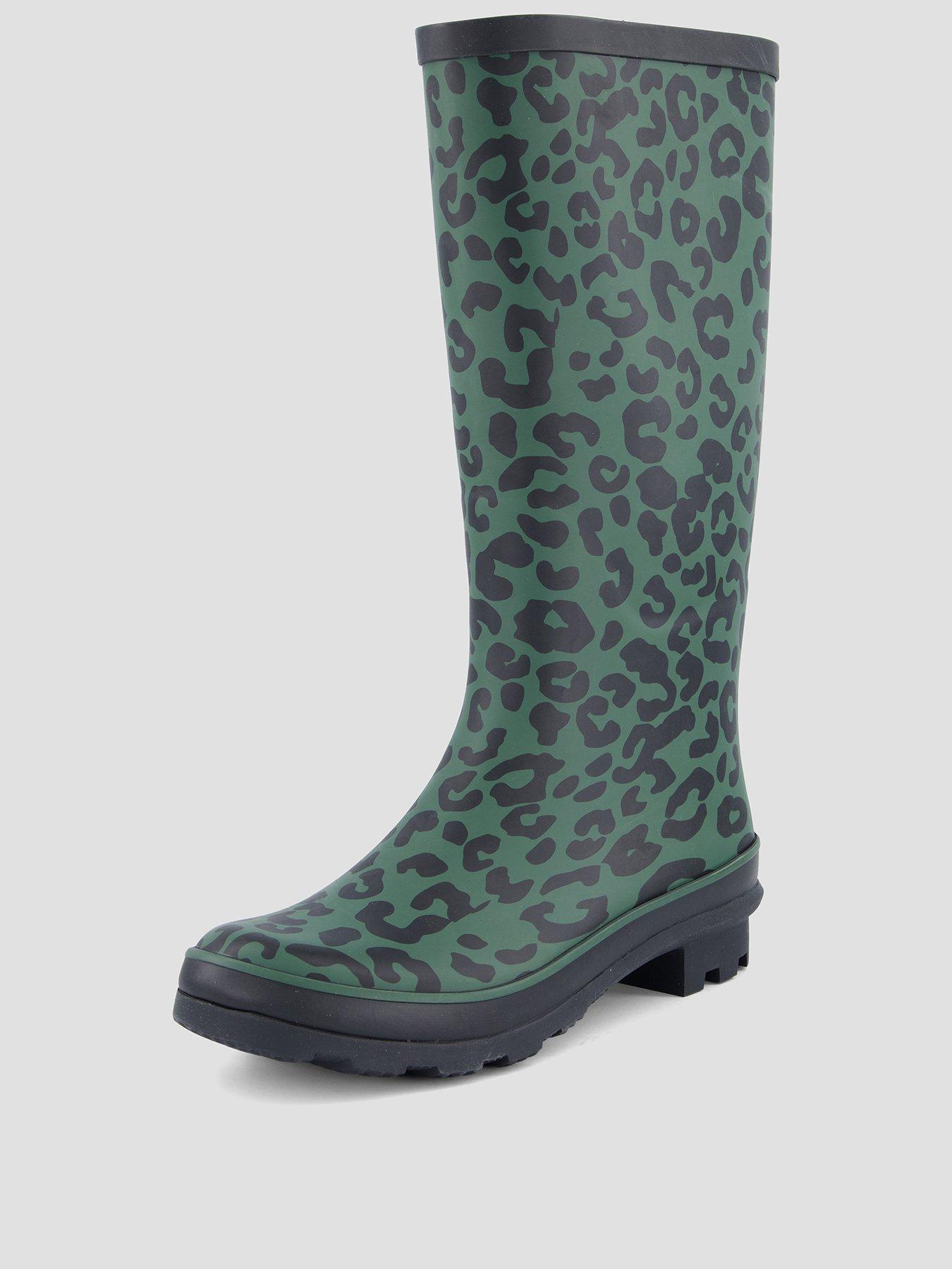 Image 2 of 7 of The Very Collection Leopard Print Wellington Boots - Green<br /><div>&nbsp;</div>